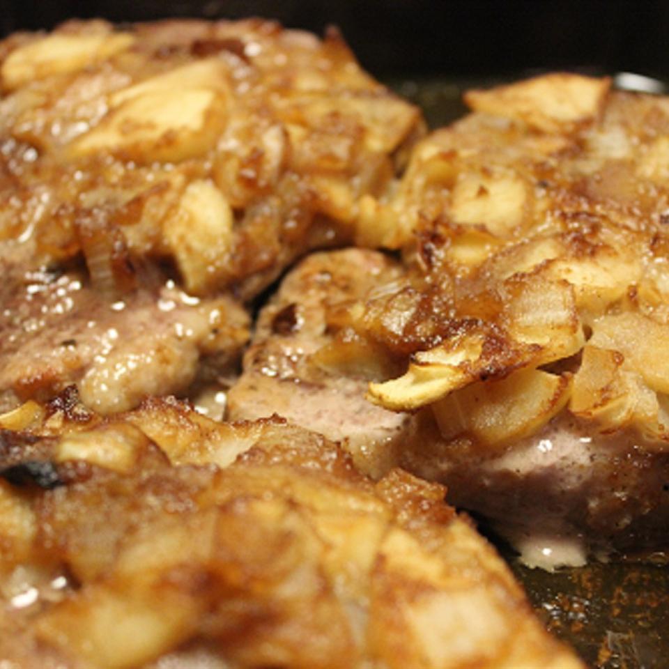 Applesauce Pork Chops