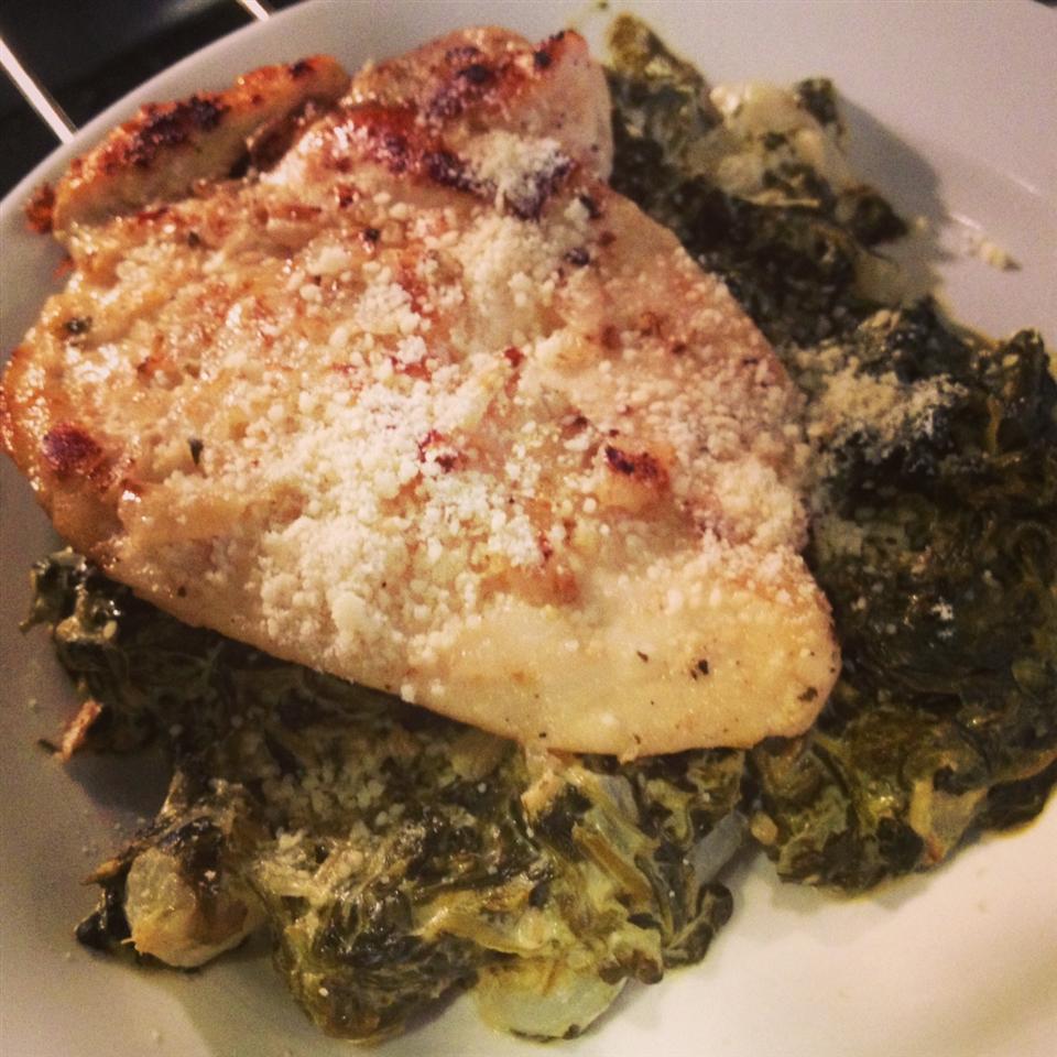 Baked Chicken Over Creamed Spinach