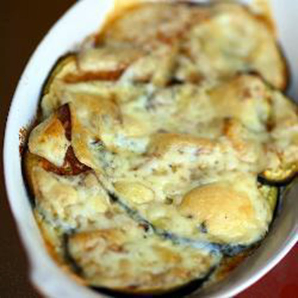 Baked Eggplant with Garlic and Cheese