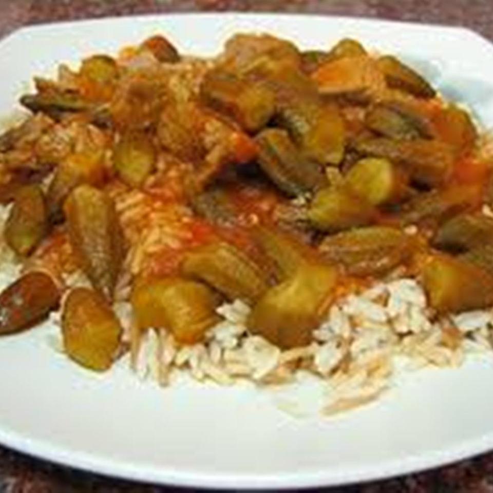 Bamya Bil Lahme (Egyptian Okra Meat Stew)