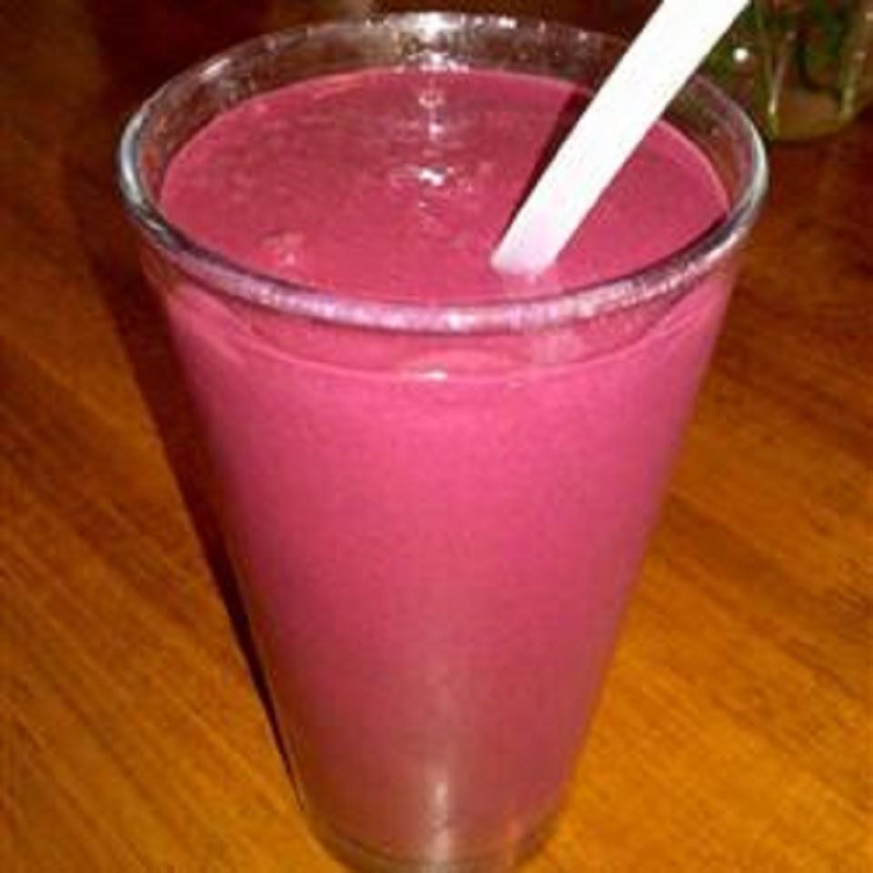Beet and Berry Smoothie