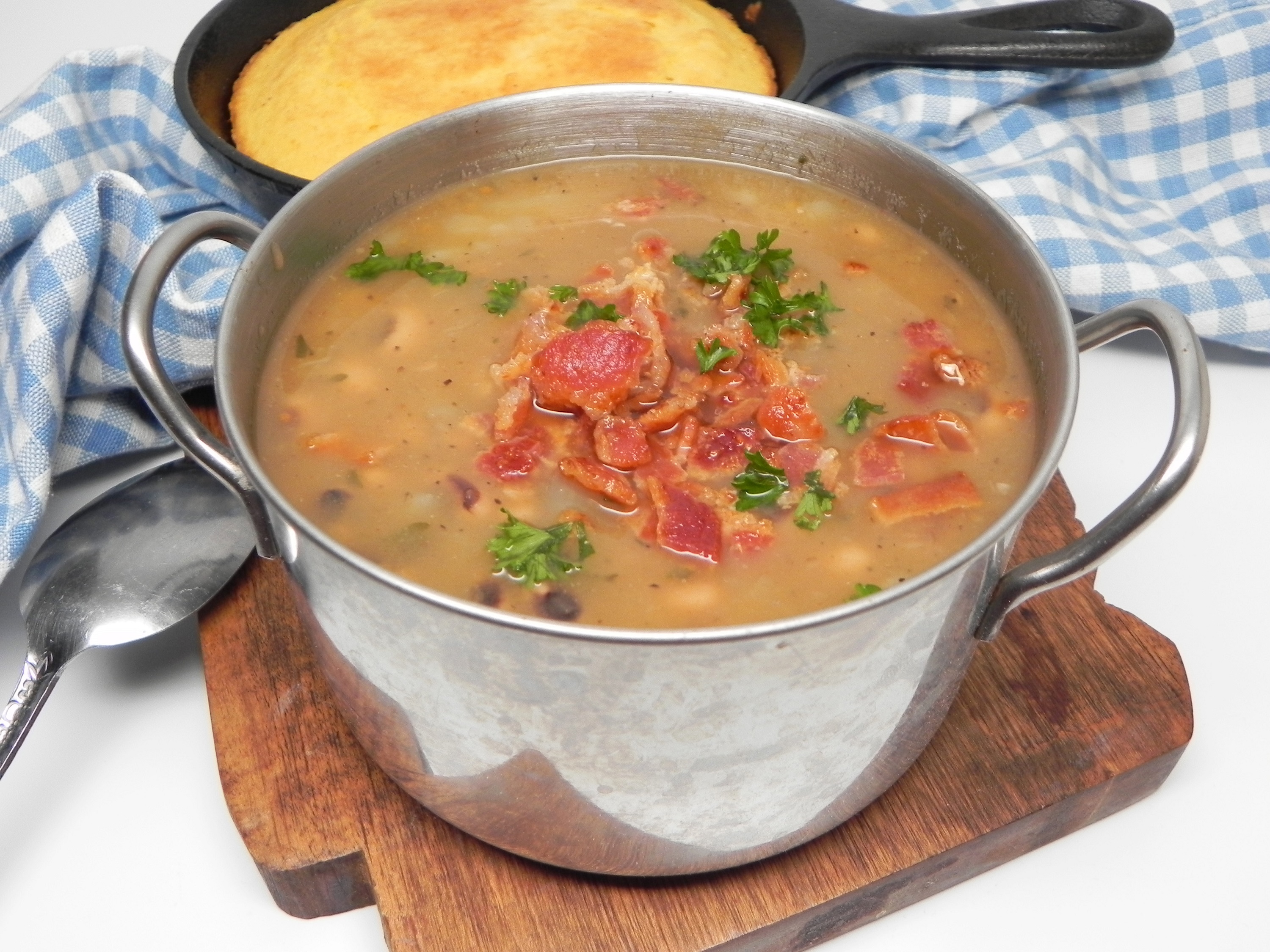 Black-Eyed Pea and Bacon Soup