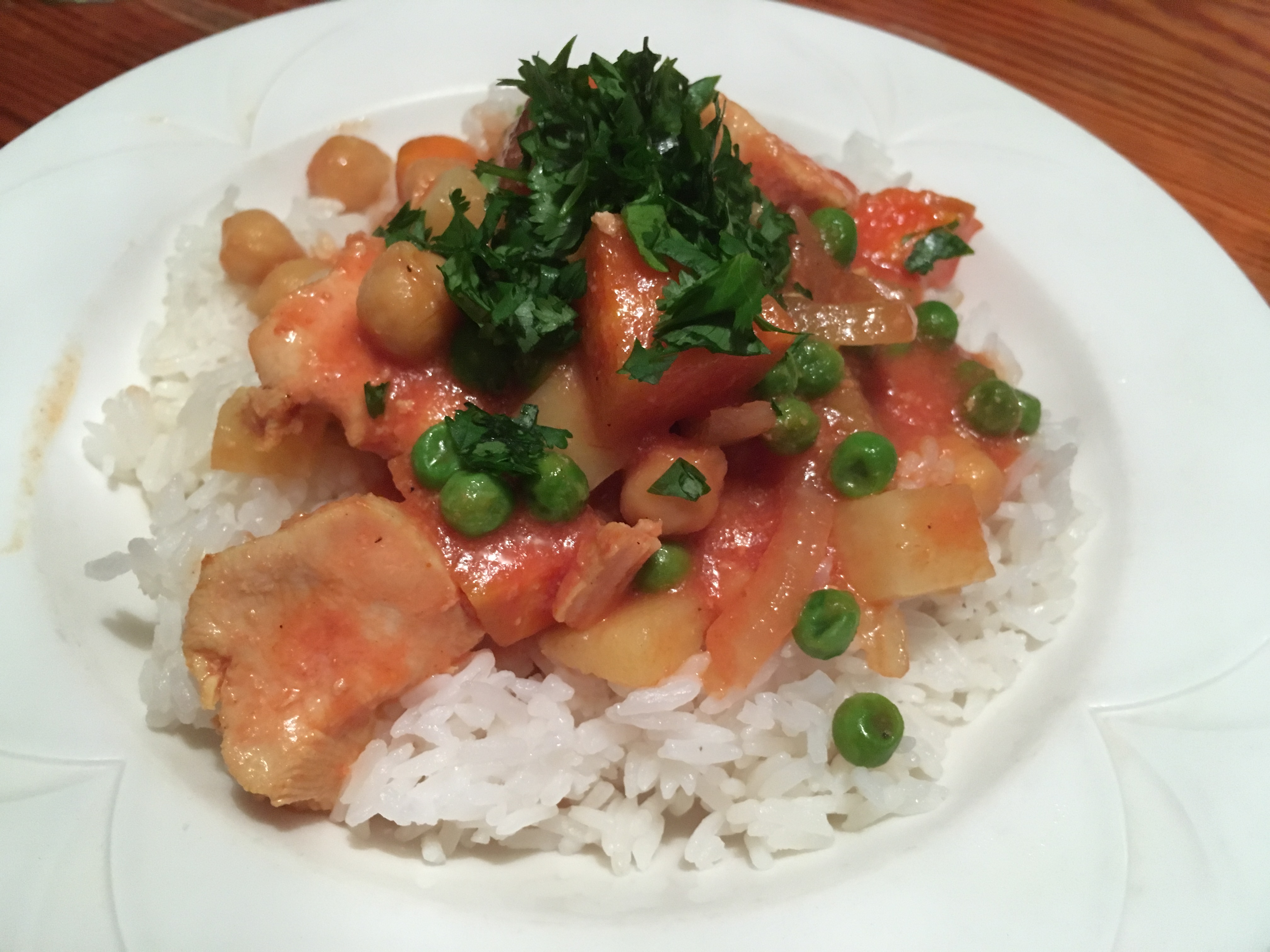 Boneless Chicken Breast with Tomatoes, Coconut Milk, and Chickpeas in the Slow Cooker