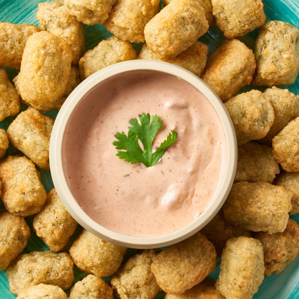 Broccoli & Cheese Veggie Tots with Salsa Ranch Dip