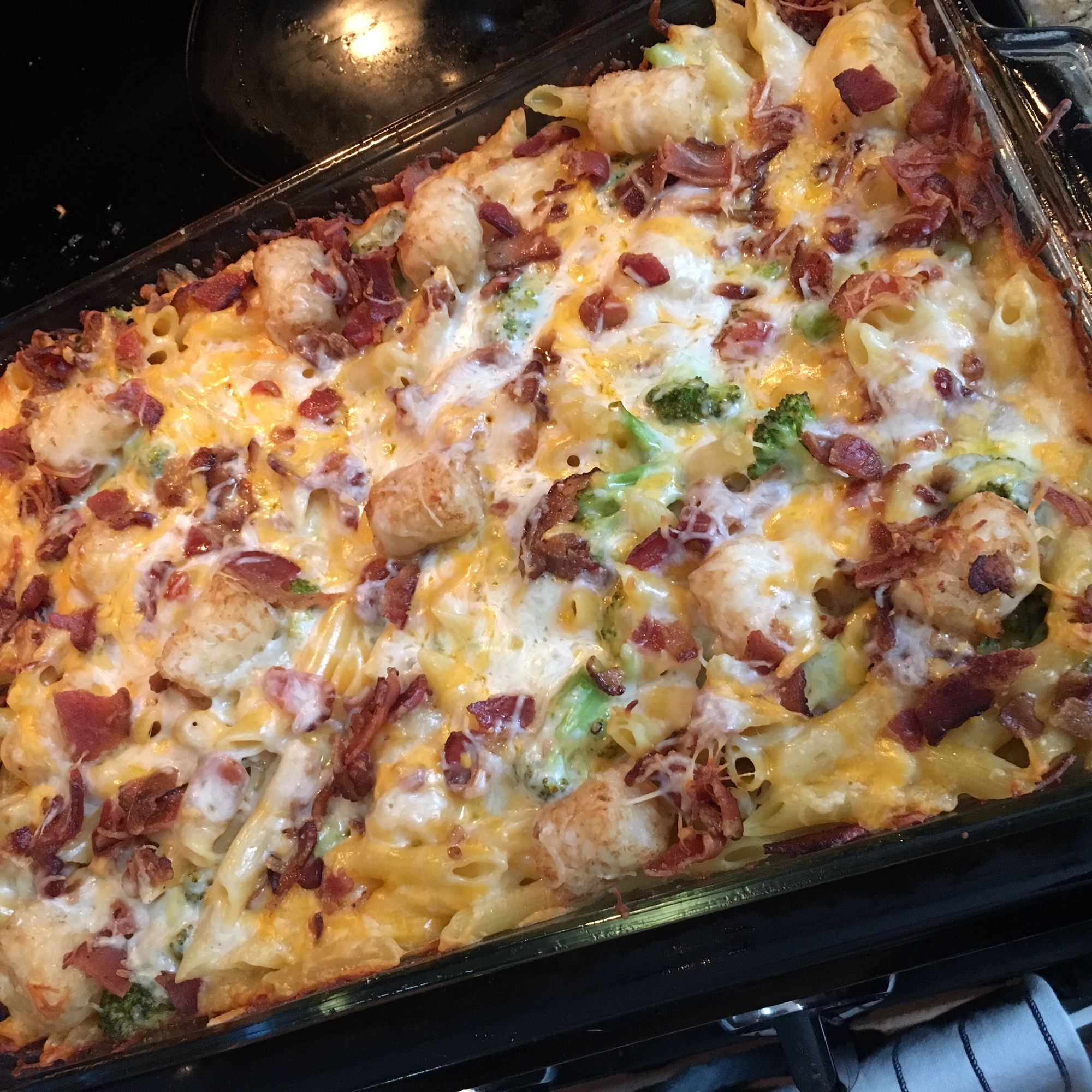 Broccoli Mac and Cheese with Bacon and Potato Nugget Topping