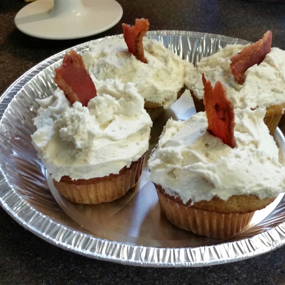 Buttermilk Maple-Bacon Cupcakes