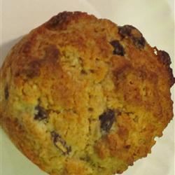 Buttermilk-Oatmeal-Raisin Muffins
