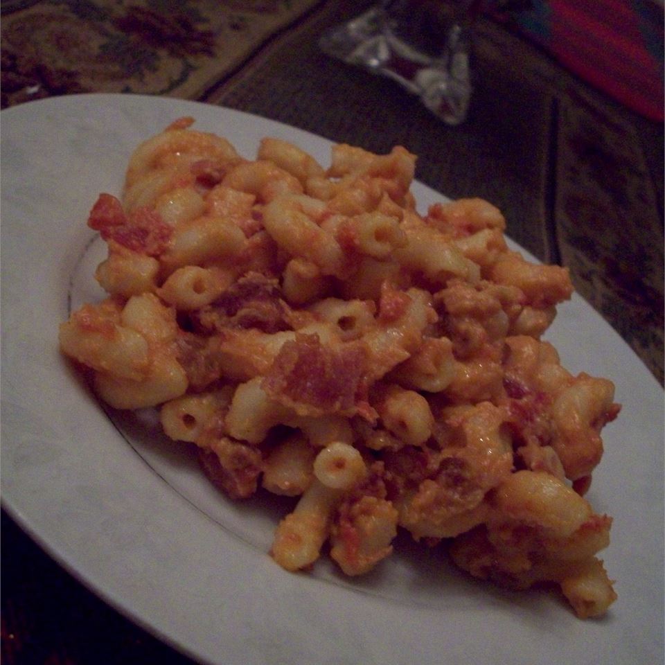 Canadian Bacon Macaroni and Cheese