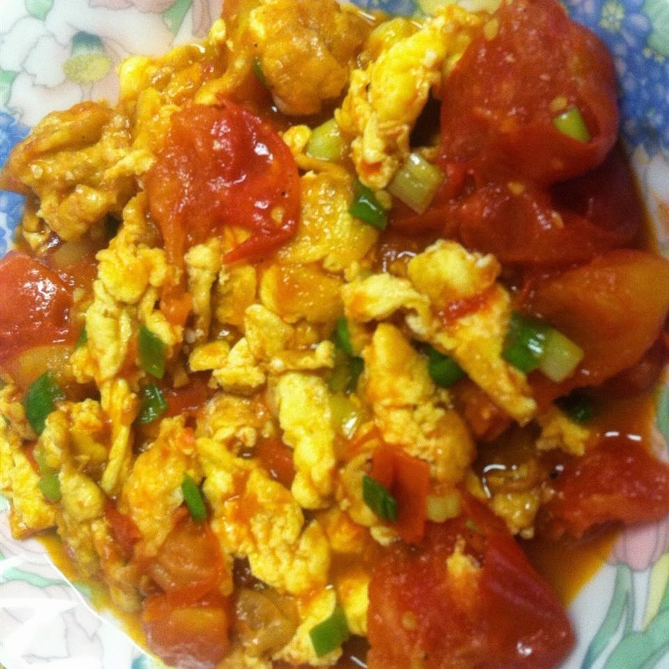 Chinese Stir-Fried Egg and Tomato