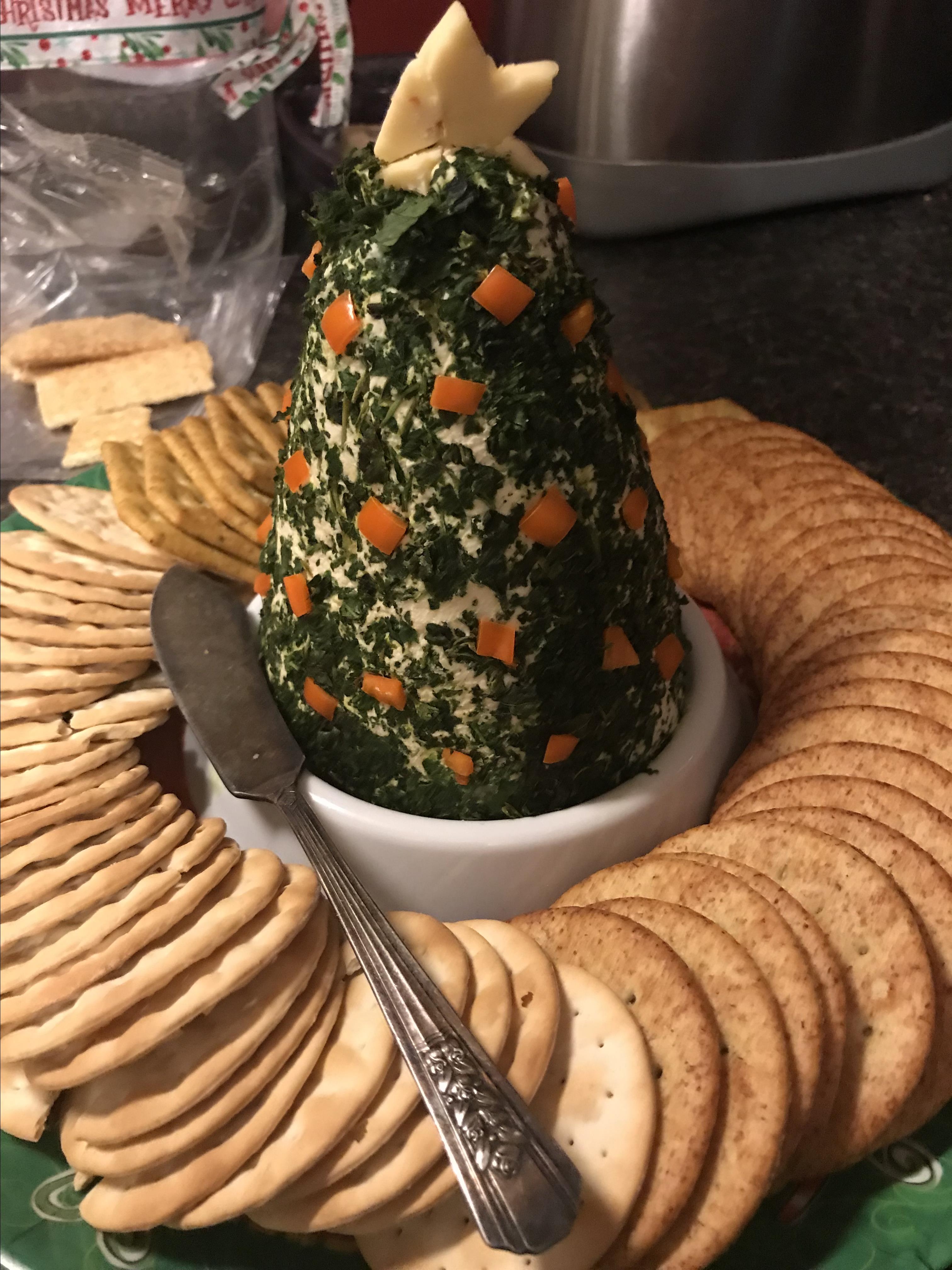 Christmas Tree Cheese Ball