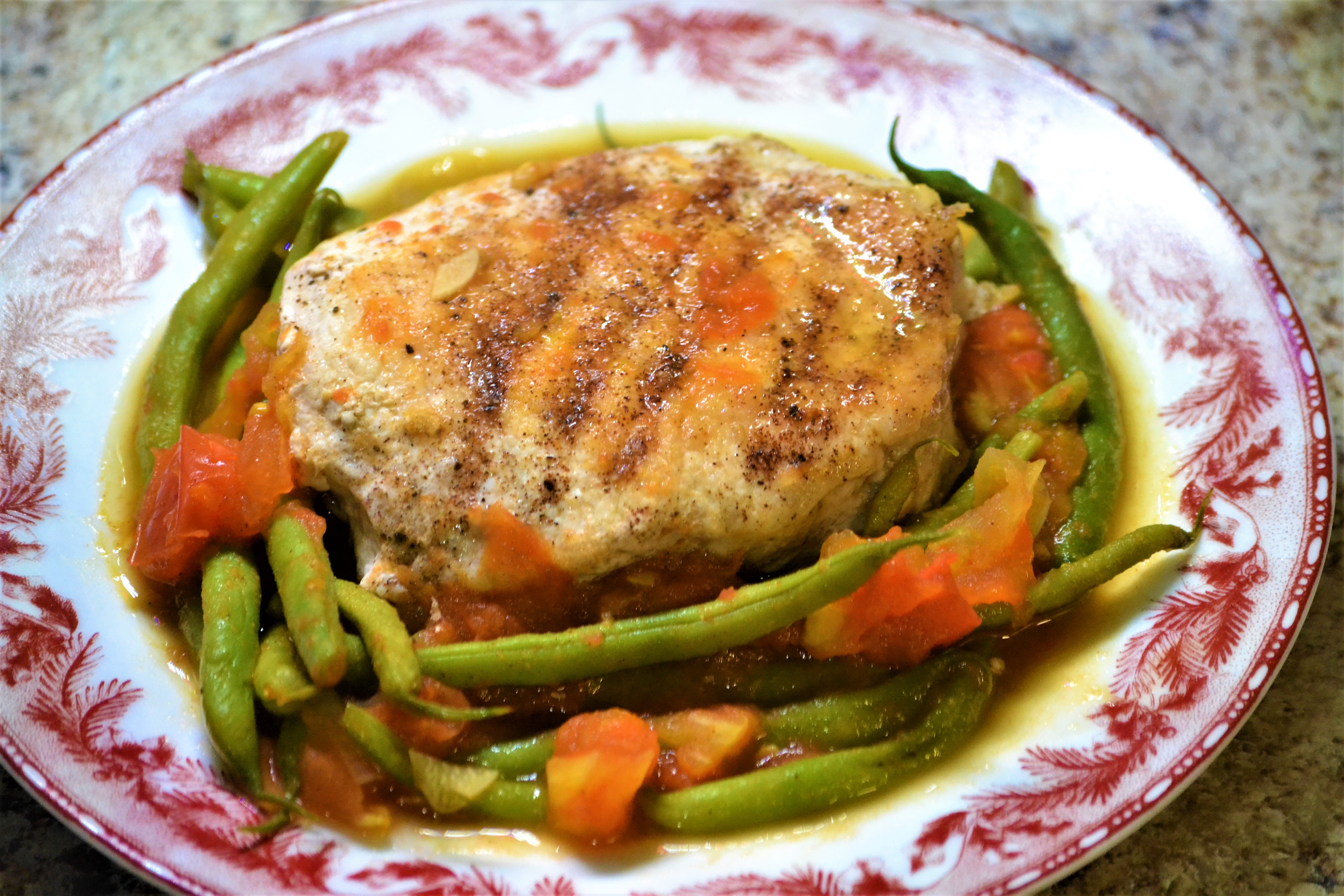 Cinnamon Pork Chops with Green Beans and Tomatoes