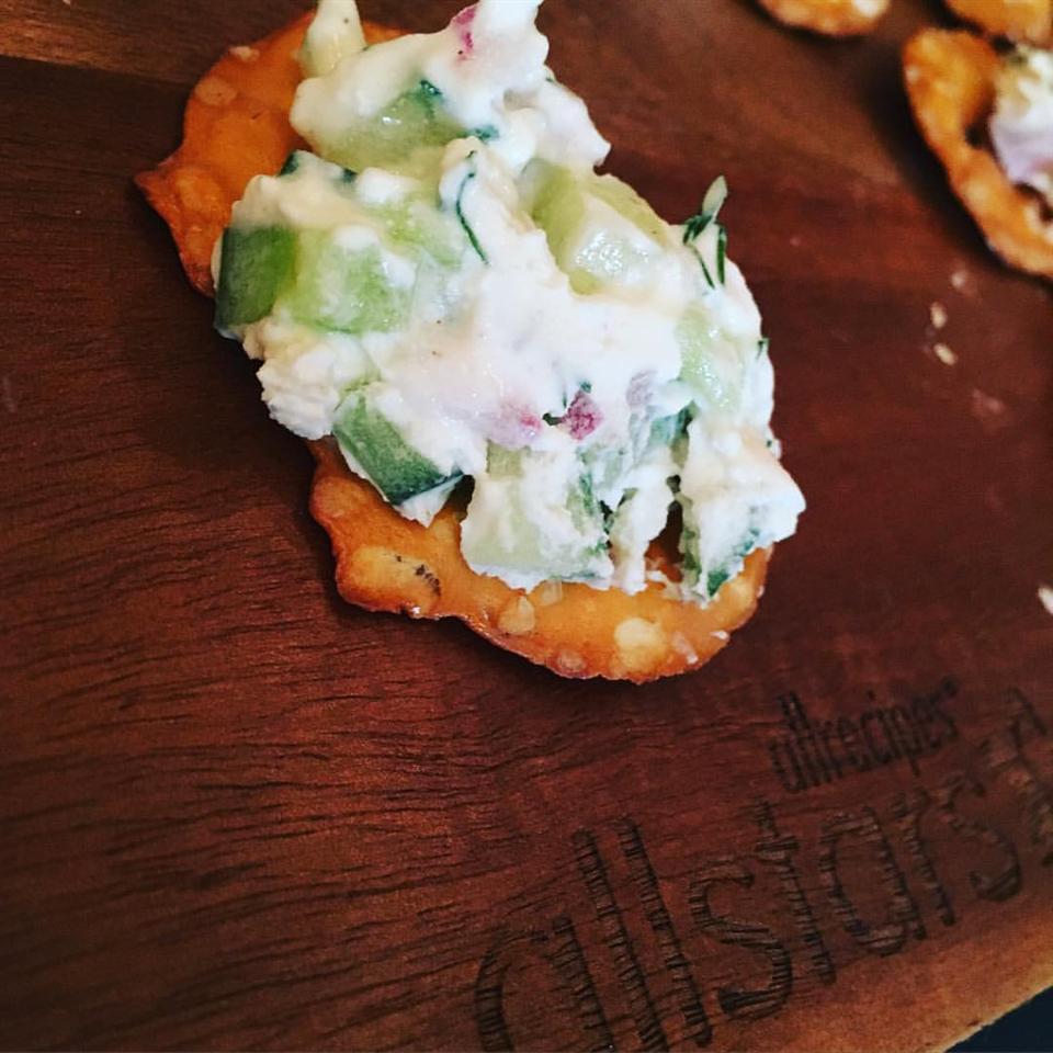 Cool and Creamy Cucumber Spread Bites