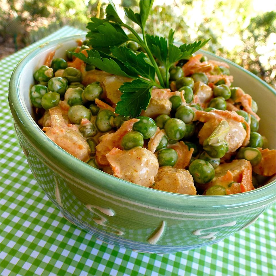 Crunchy Pea and Water Chestnut Salad