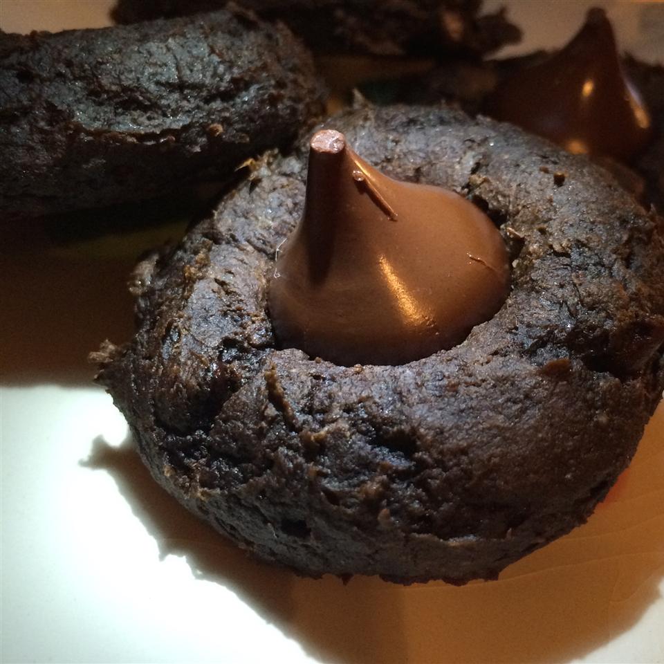 Easiest Chocolate Blossom Cookies