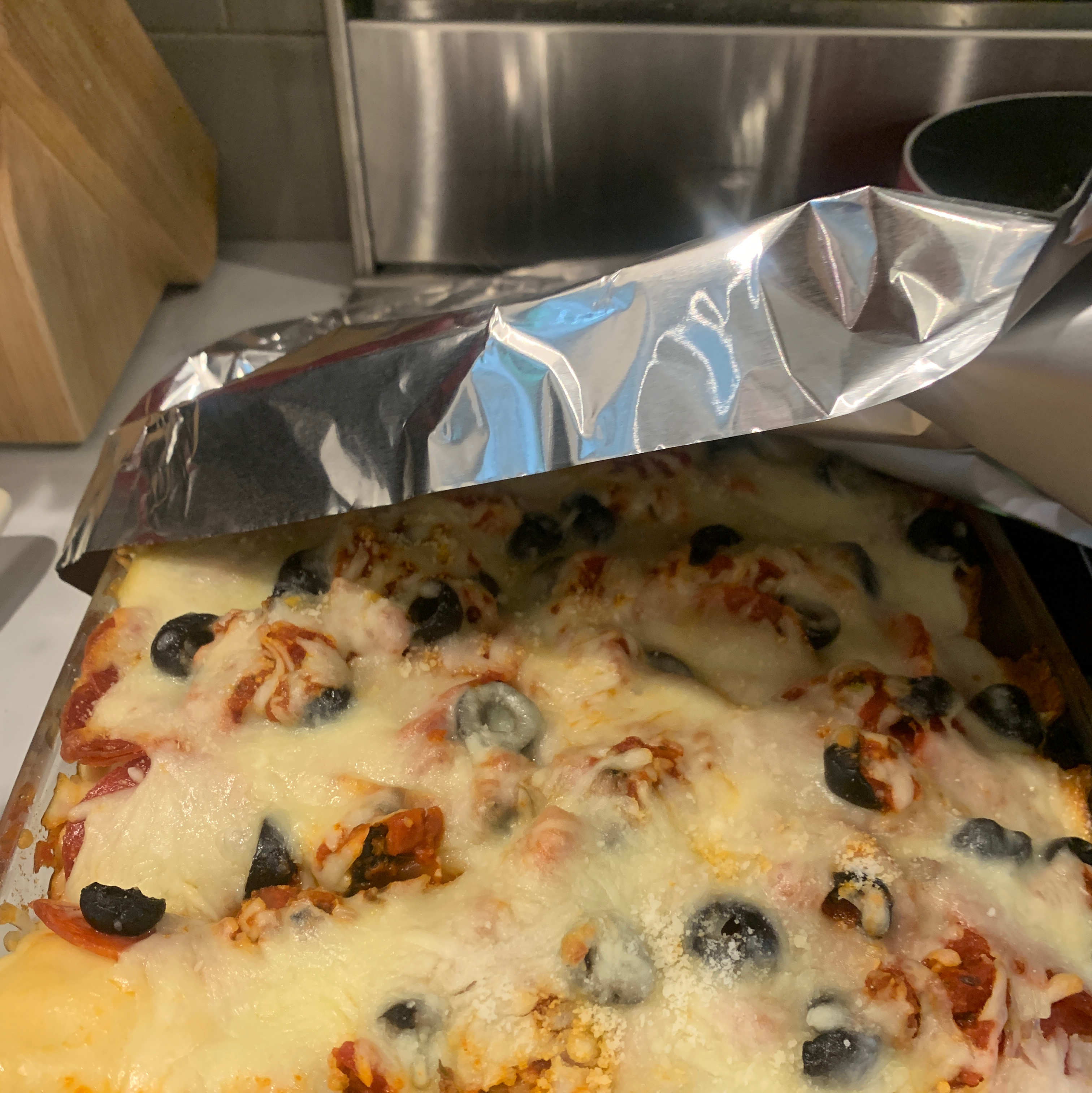 Easy Ravioli Pizza Lasagna