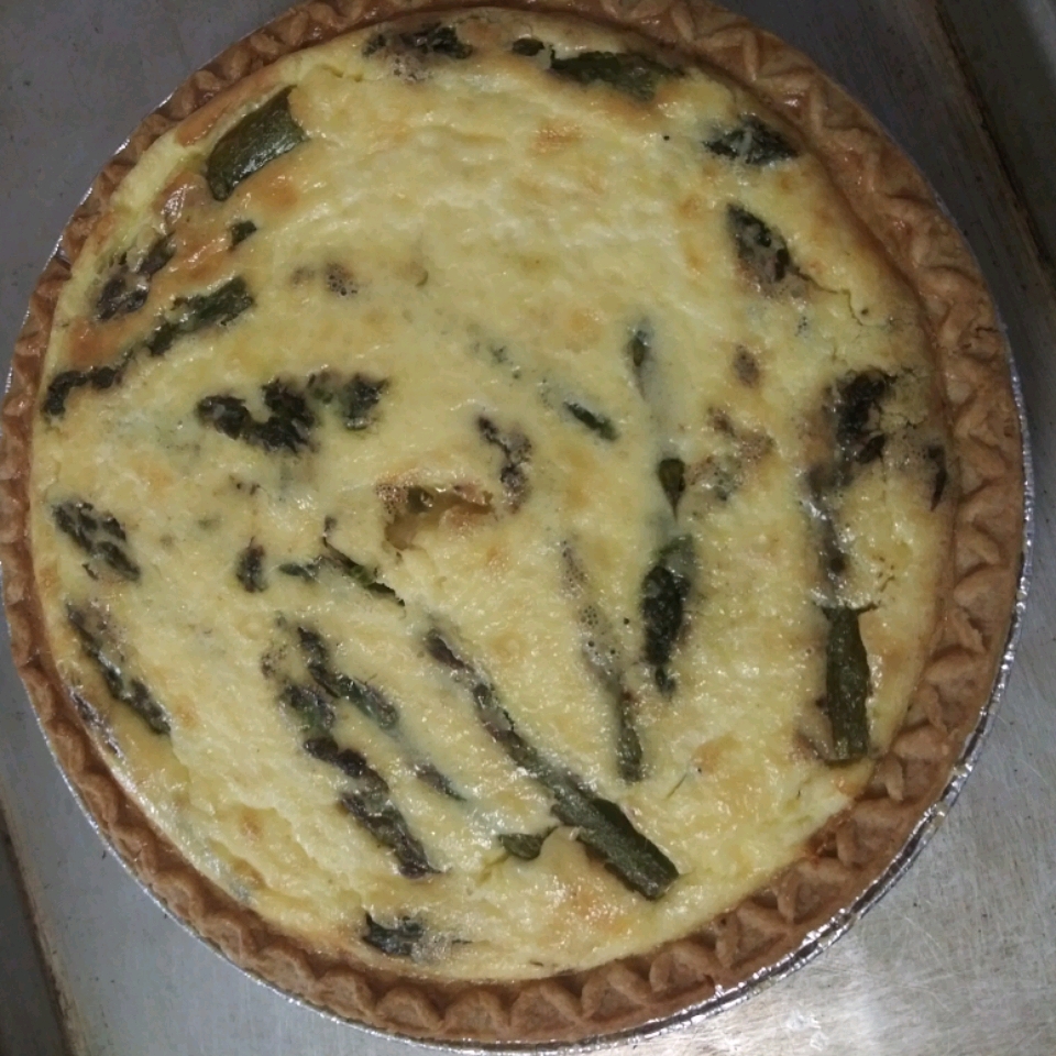 Easy Salmon and Asparagus Quiche