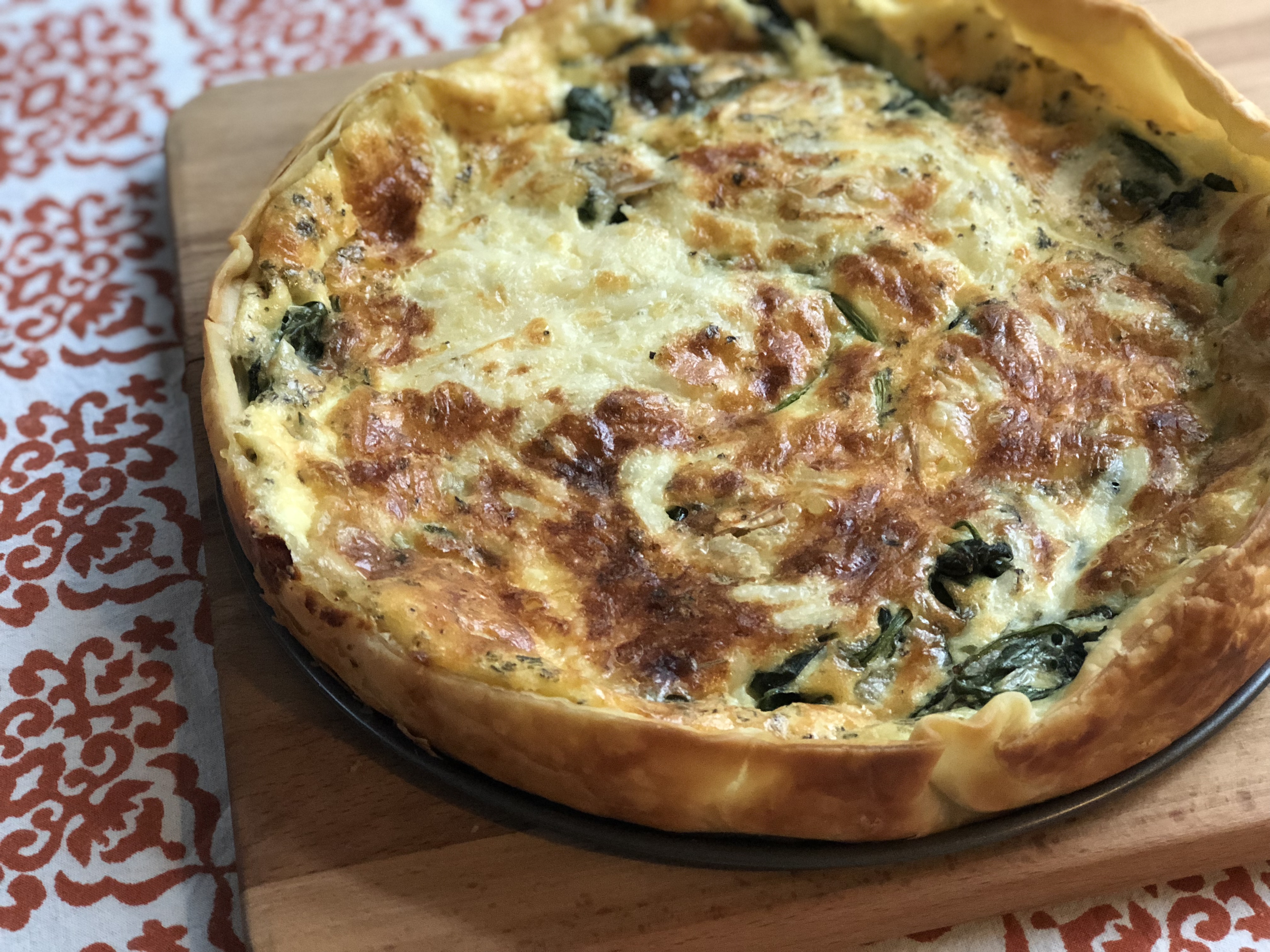 Easy Spinach and Gouda Cheese Quiche