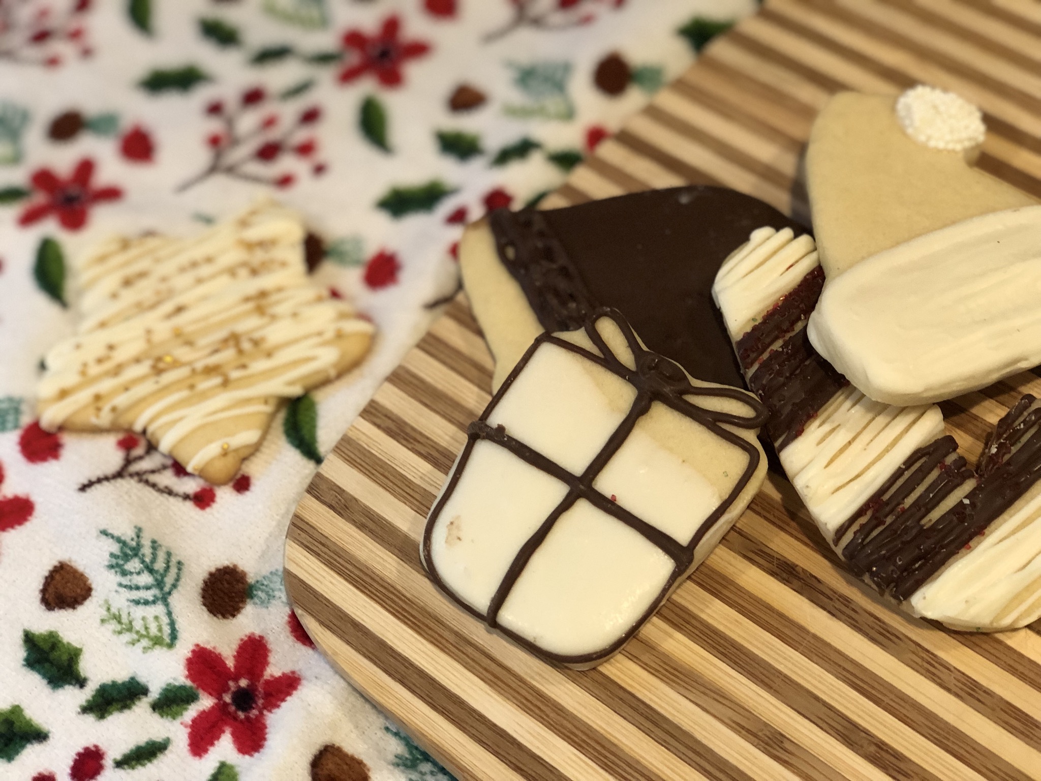 Easy Vegan Christmas Sugar Cookies