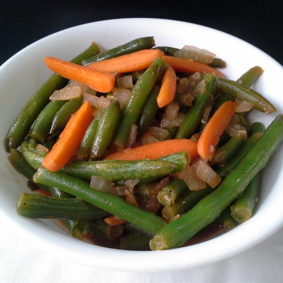 Egyptian Green Beans with Carrots