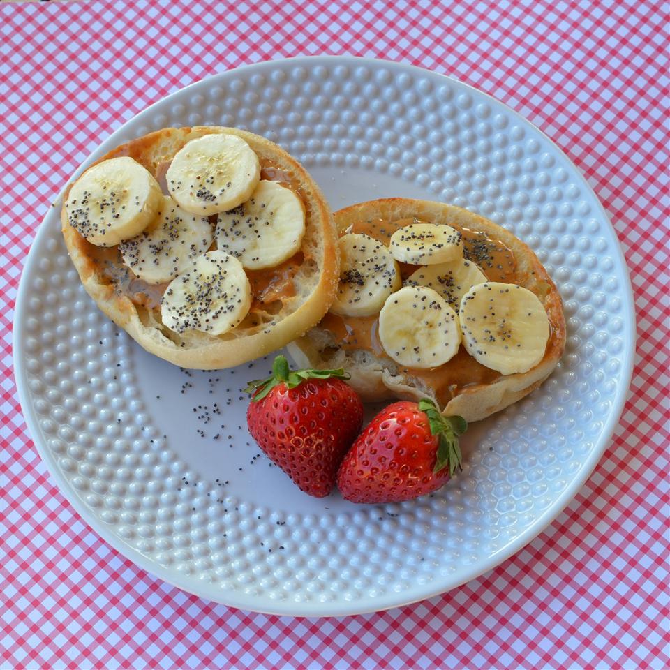 English Muffin with Peanut Butter, Banana, and Chia Seeds
