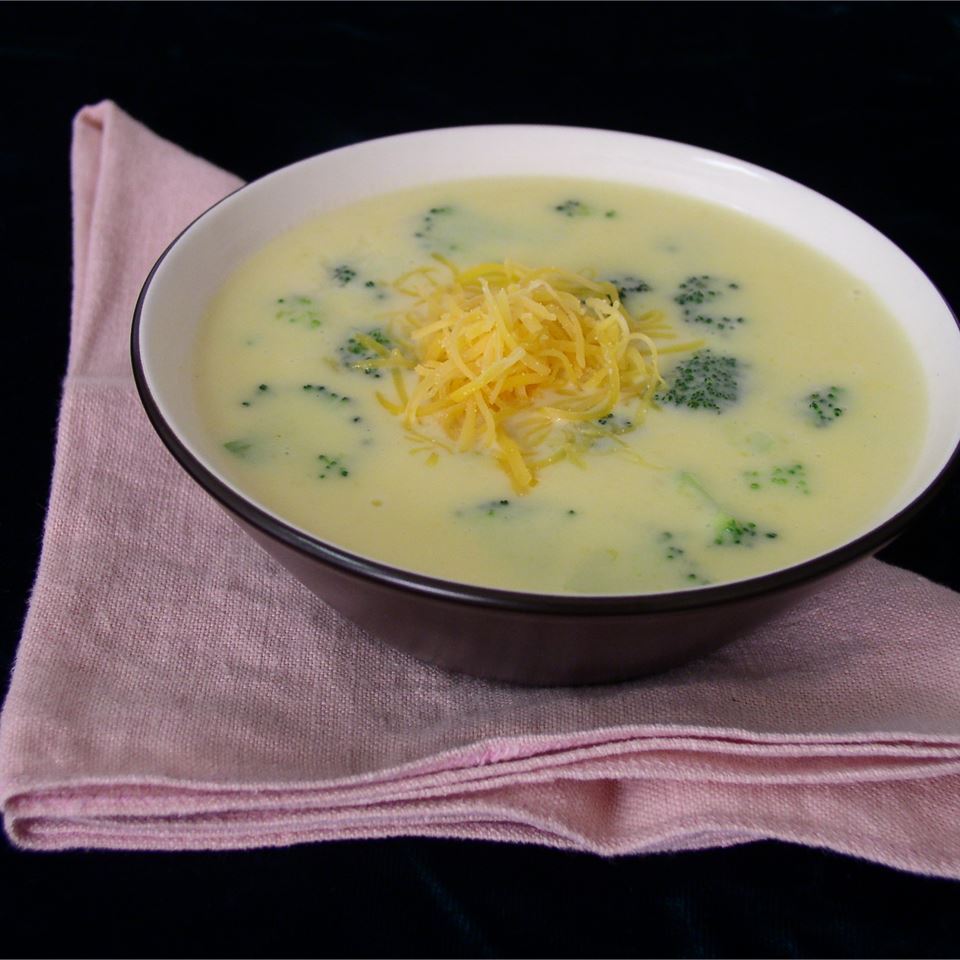 Excellent Broccoli Cheese Soup