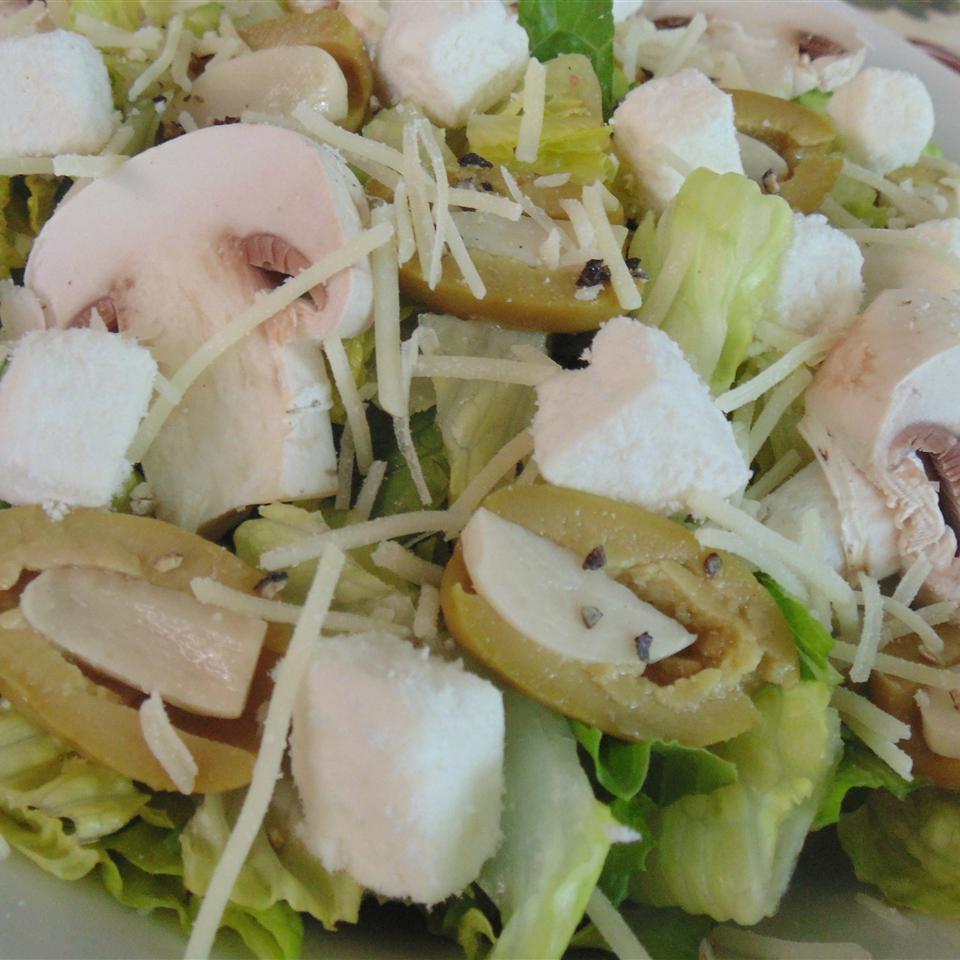 Feta Garlic Salad with Mushrooms