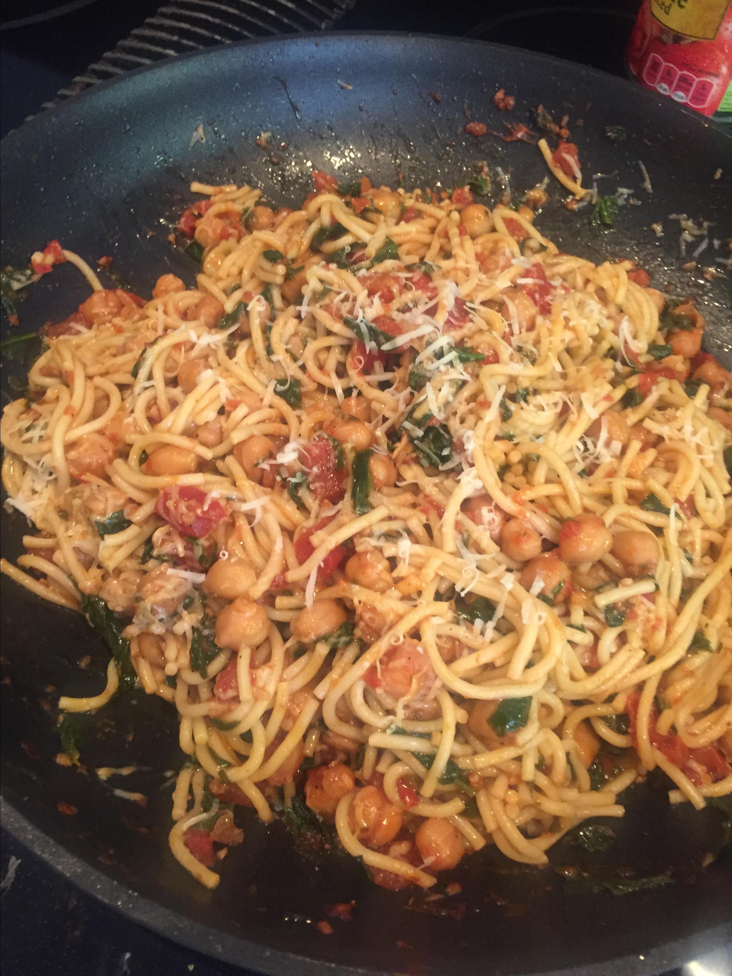 Fire-Roasted Tomato and Spinach Pasta