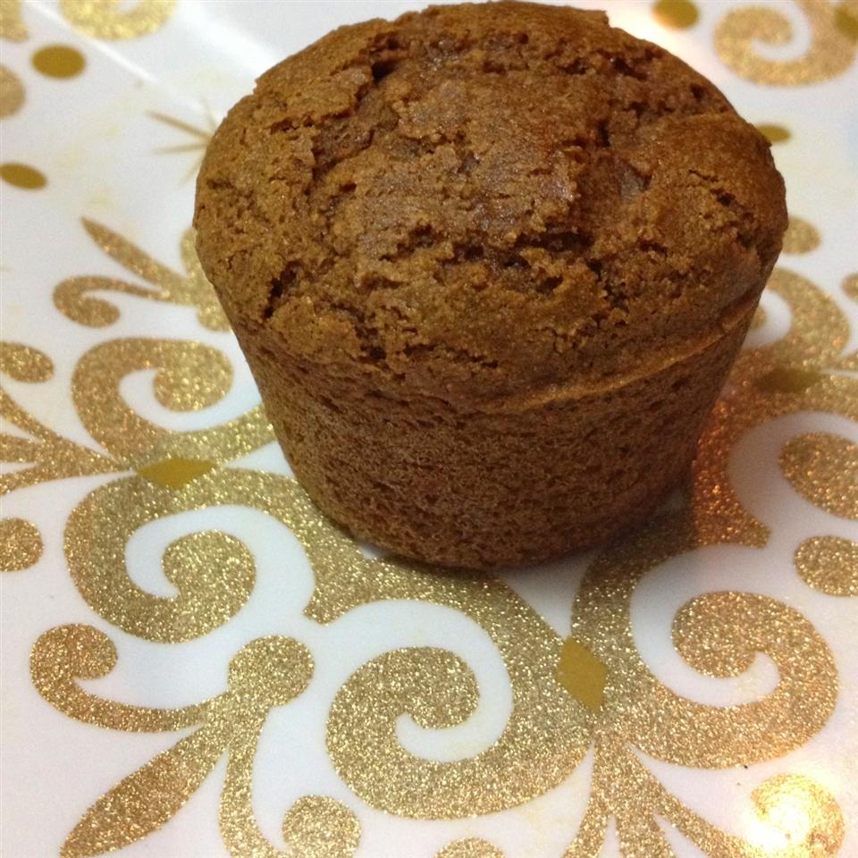 Gingerbread-Pear Muffins