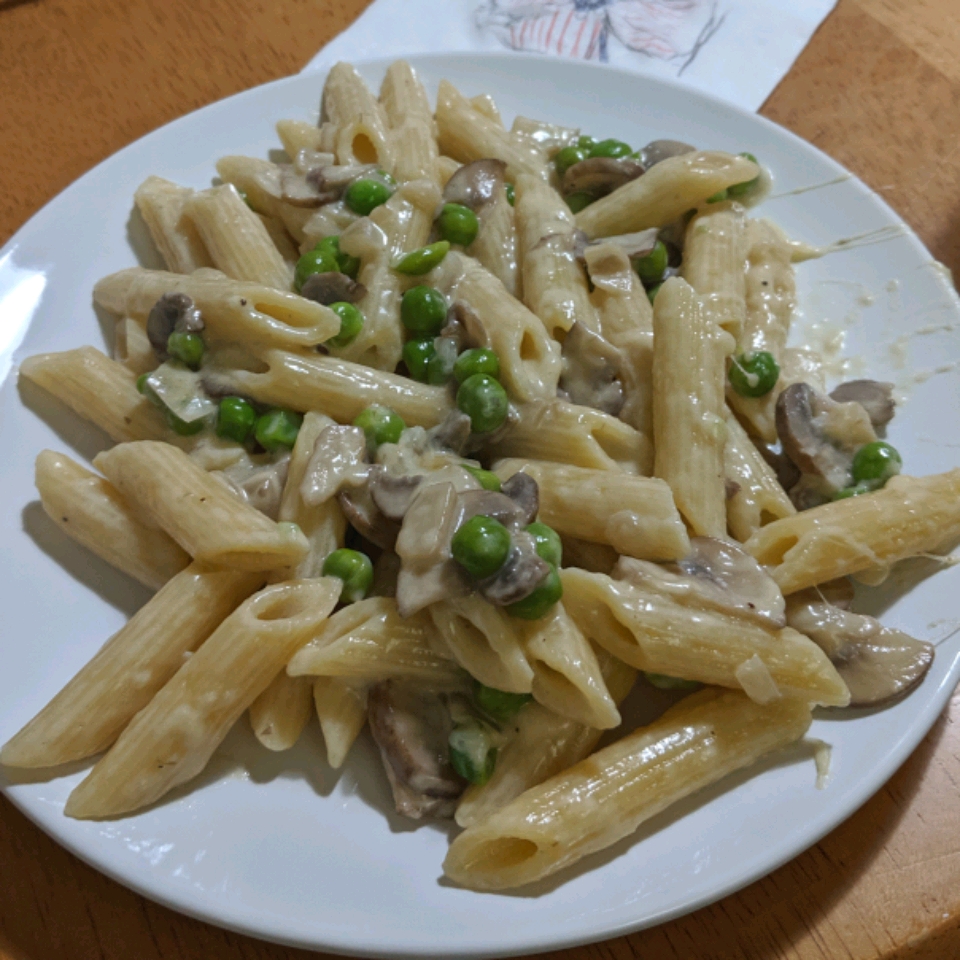 Gluten Free Penne with Mushrooms and Sweet Peas