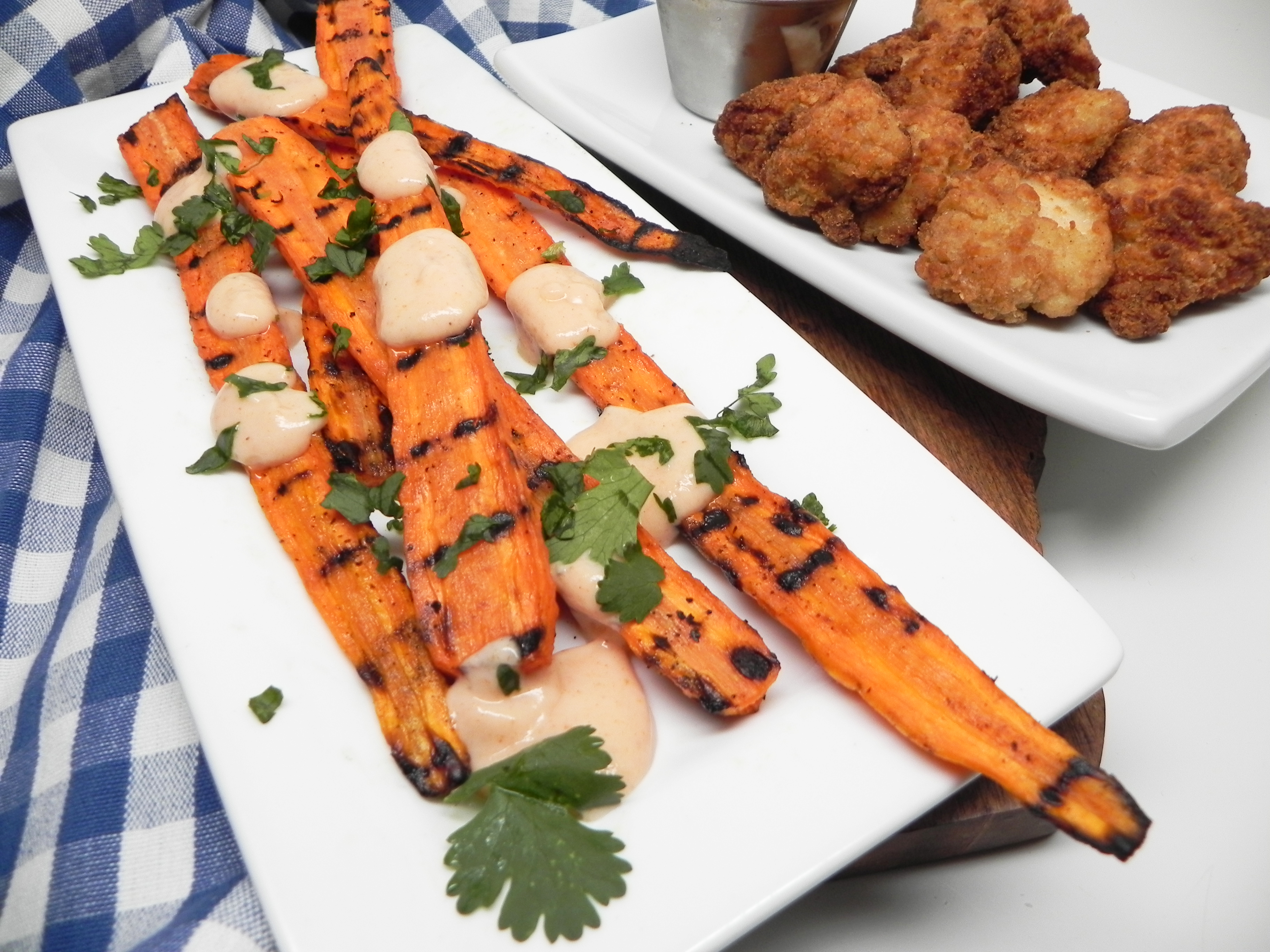 Grilled Carrots with Creamy Sriracha Sauce