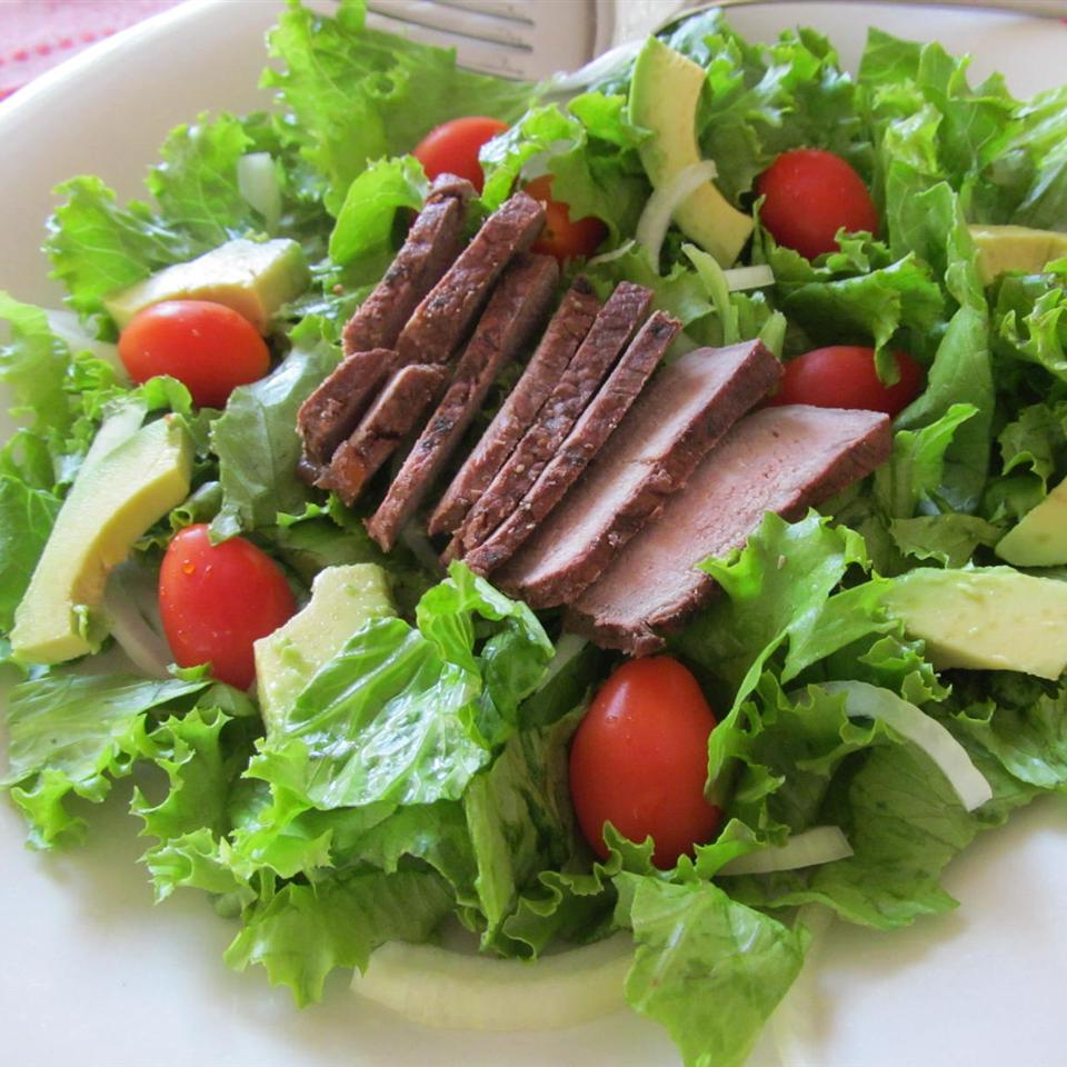 Grilled Pepper Steak Salad