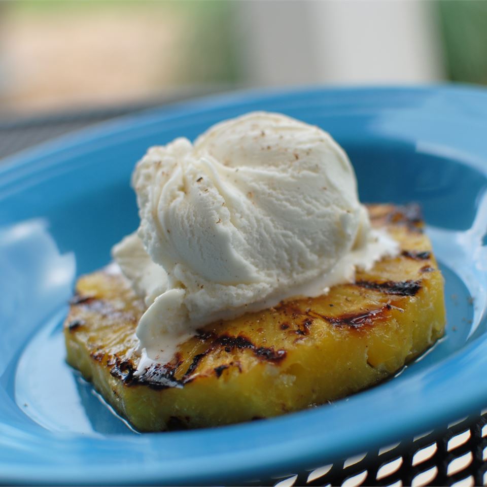 Grilled Pineapple Slices