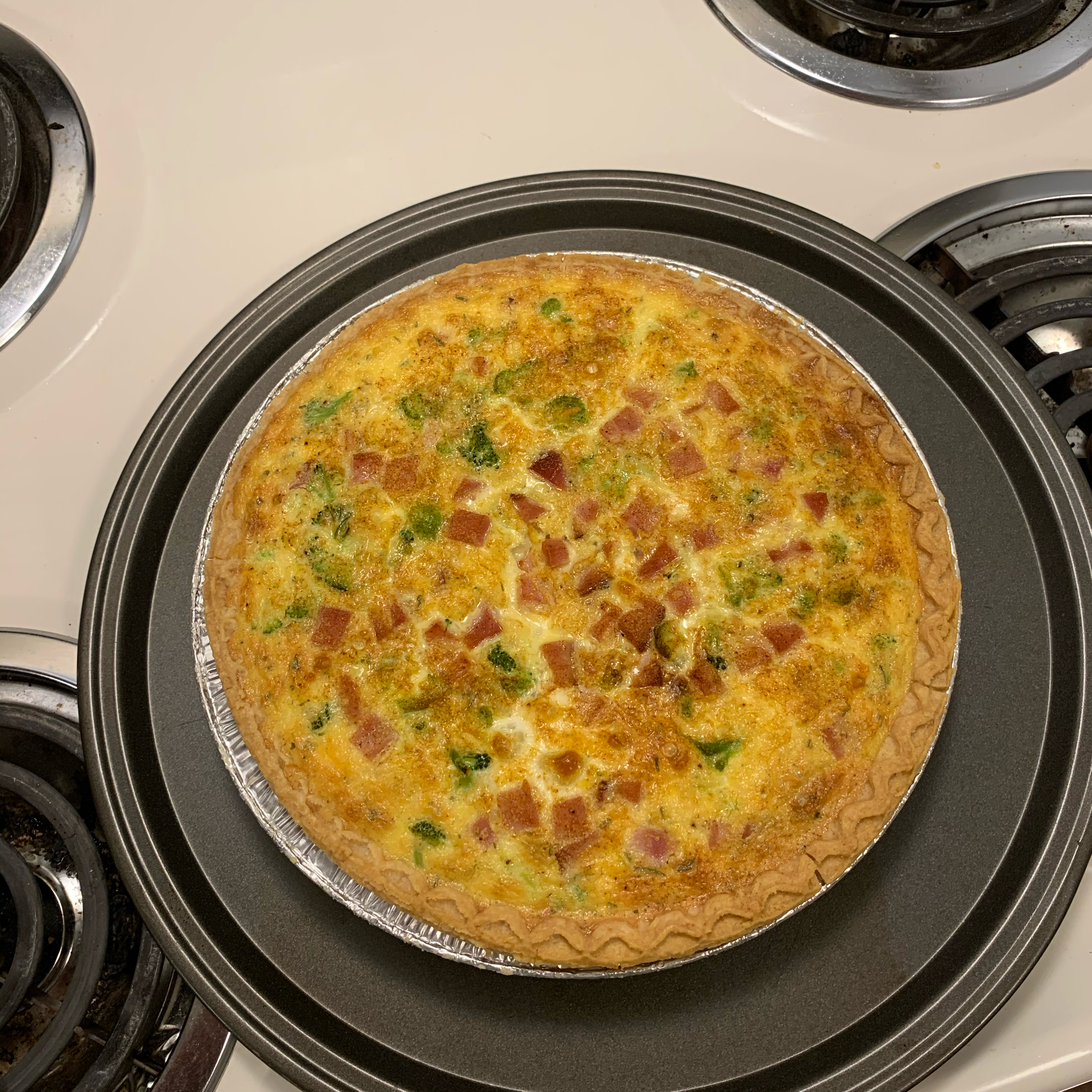 Ham and Broccoli Quiche with Swiss Cheese