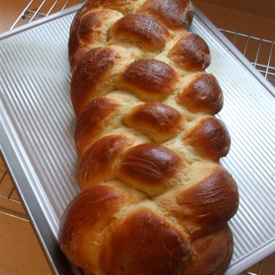 Hungarian Braided White Bread