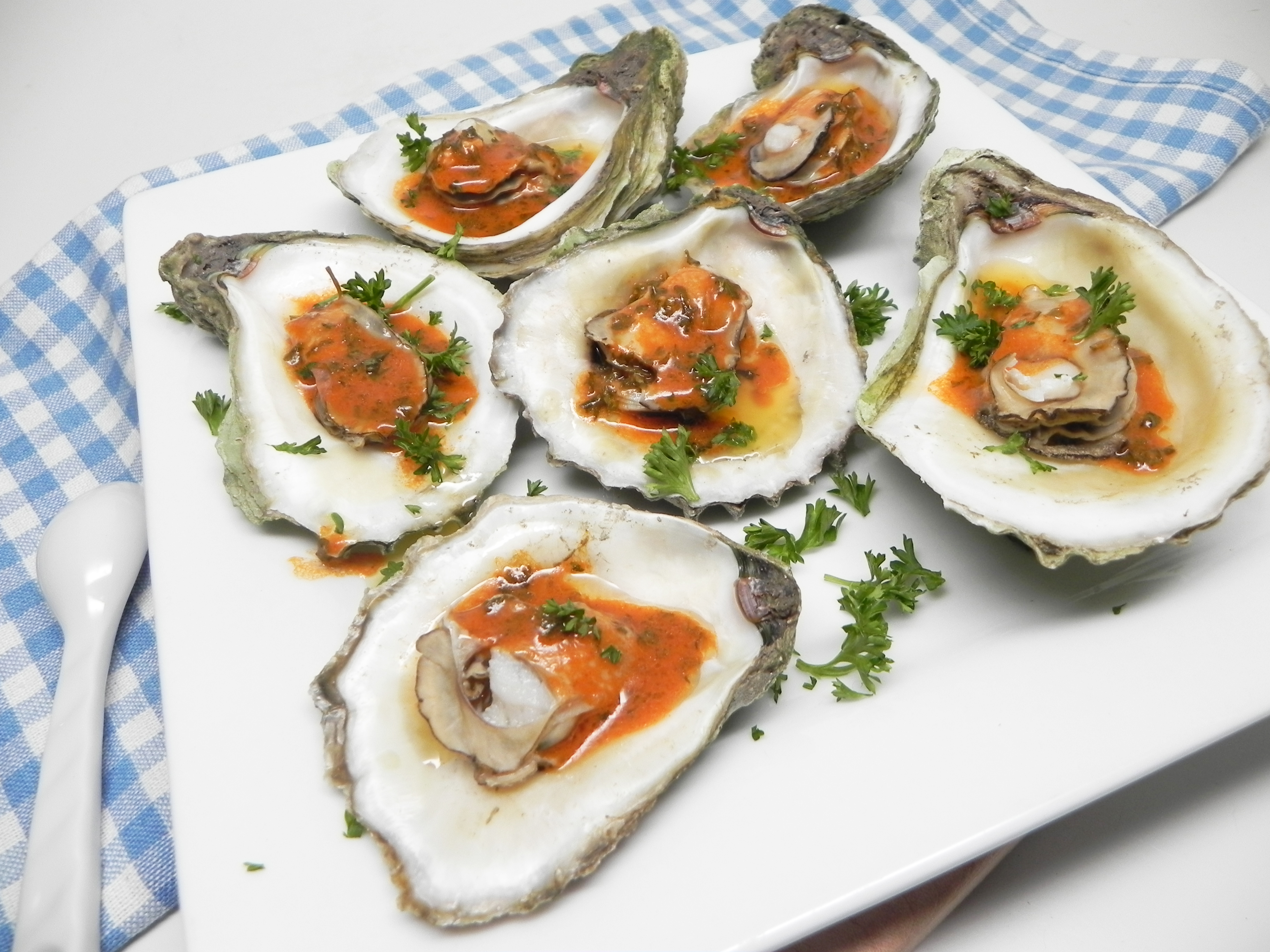 Instant Pot® Fresh Steamed Oysters with Spicy Butter