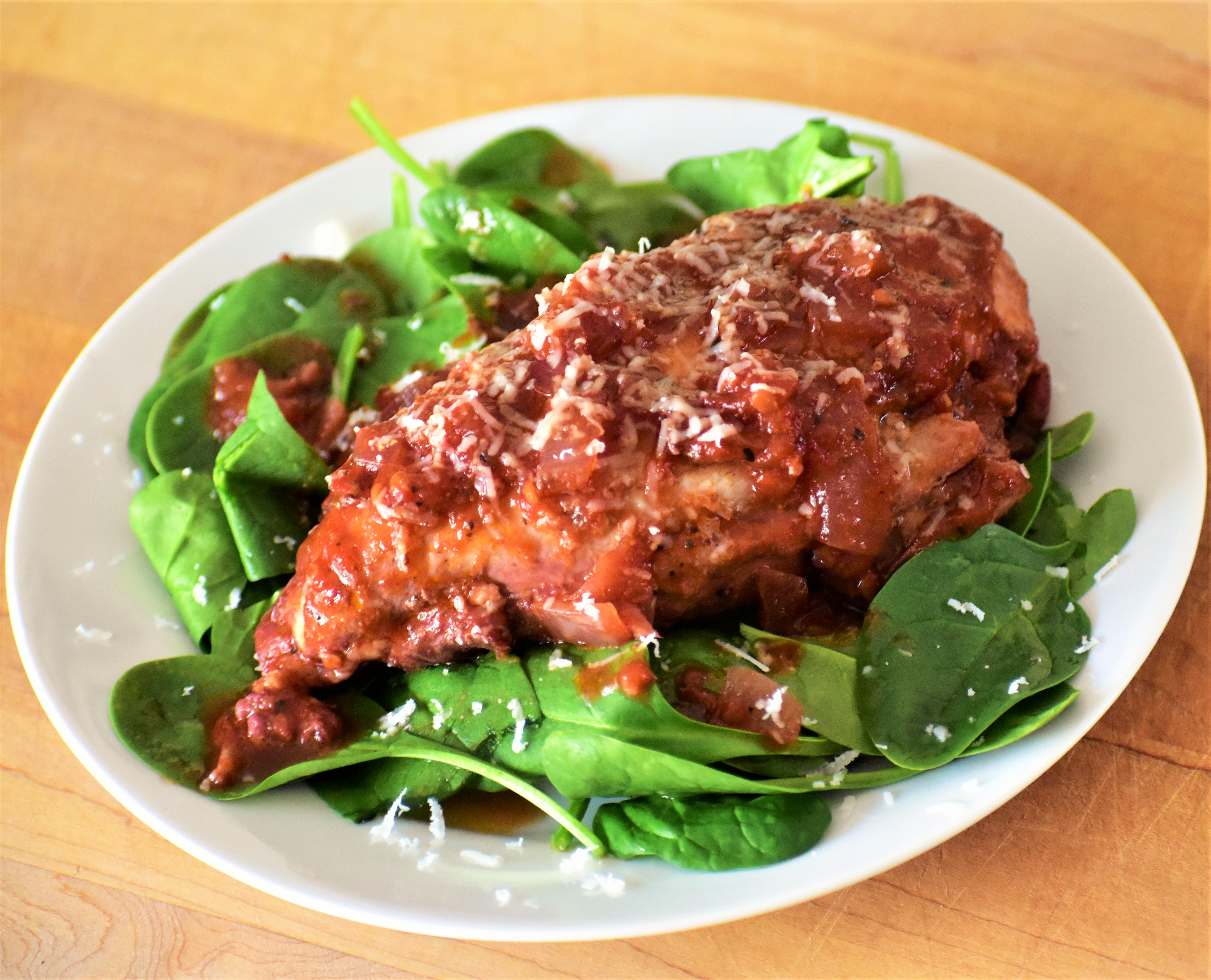 Juicy Chicken Breasts with Tomato-Shiraz Reduction