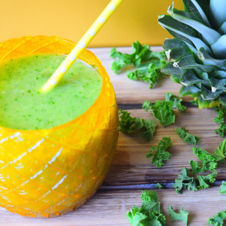 Kale and Pineapple Detox Smoothie