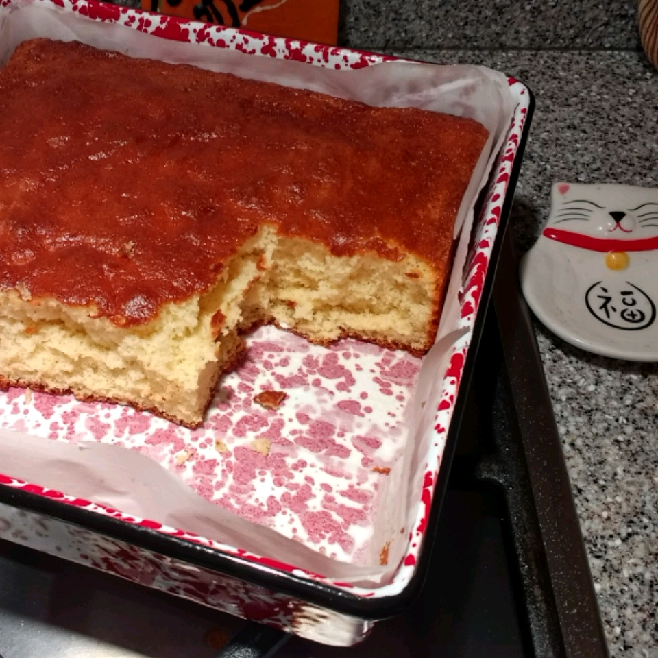 Kasutera (Castella), the Japanese Traditional Honey Cake