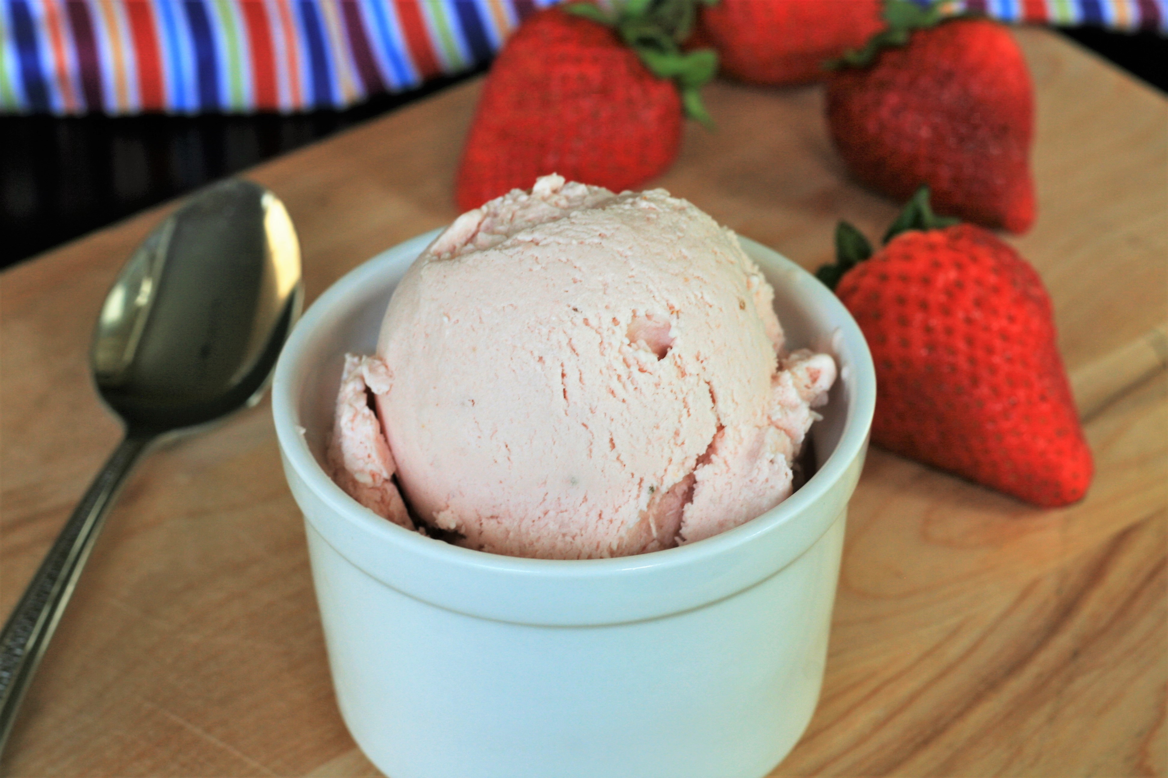 Keto No-Churn Strawberry Ice Cream