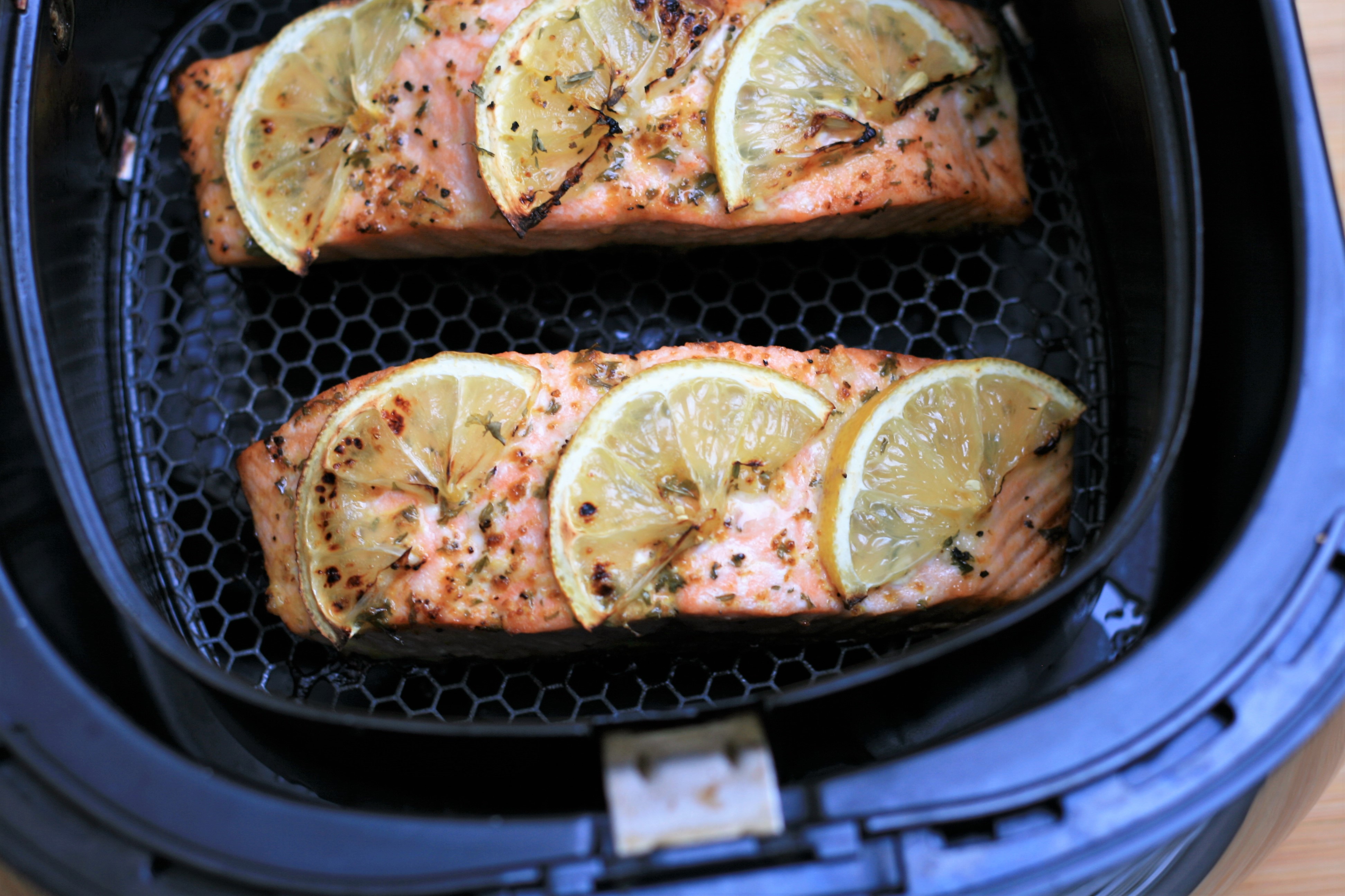 Lemon-Garlic Air Fryer Salmon