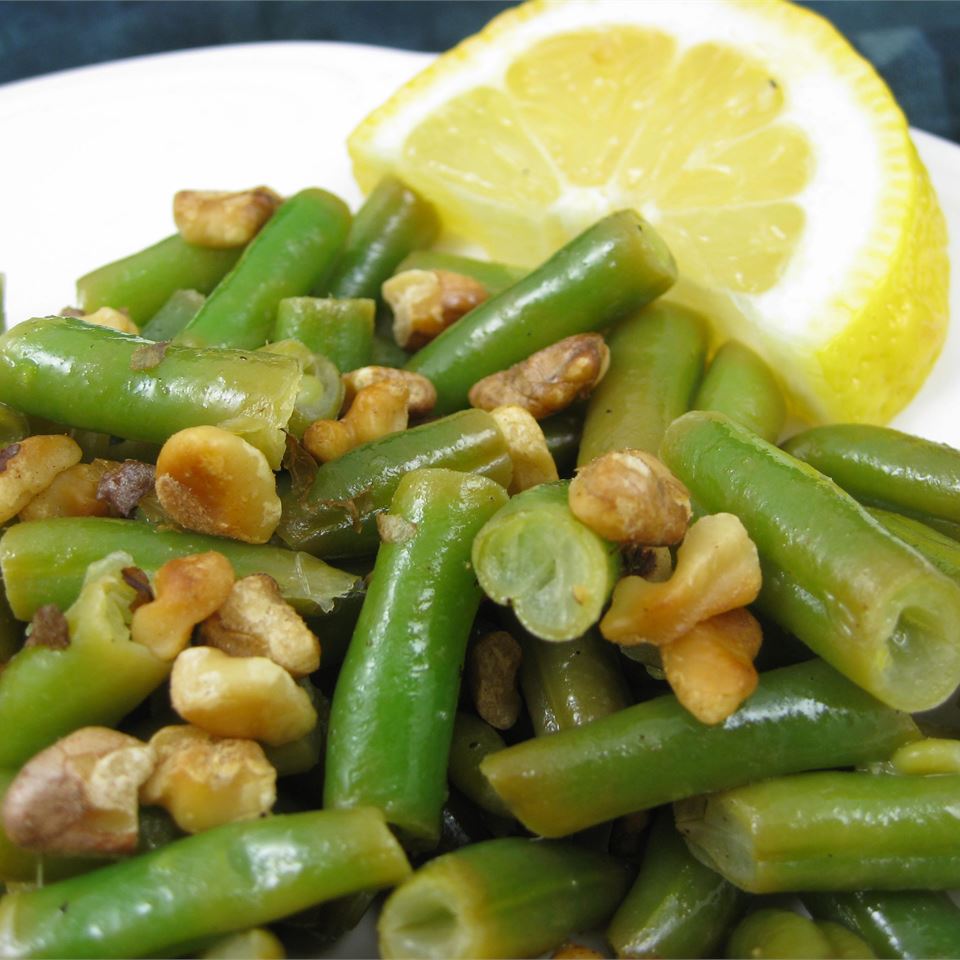 Lemon Green Beans with Walnuts