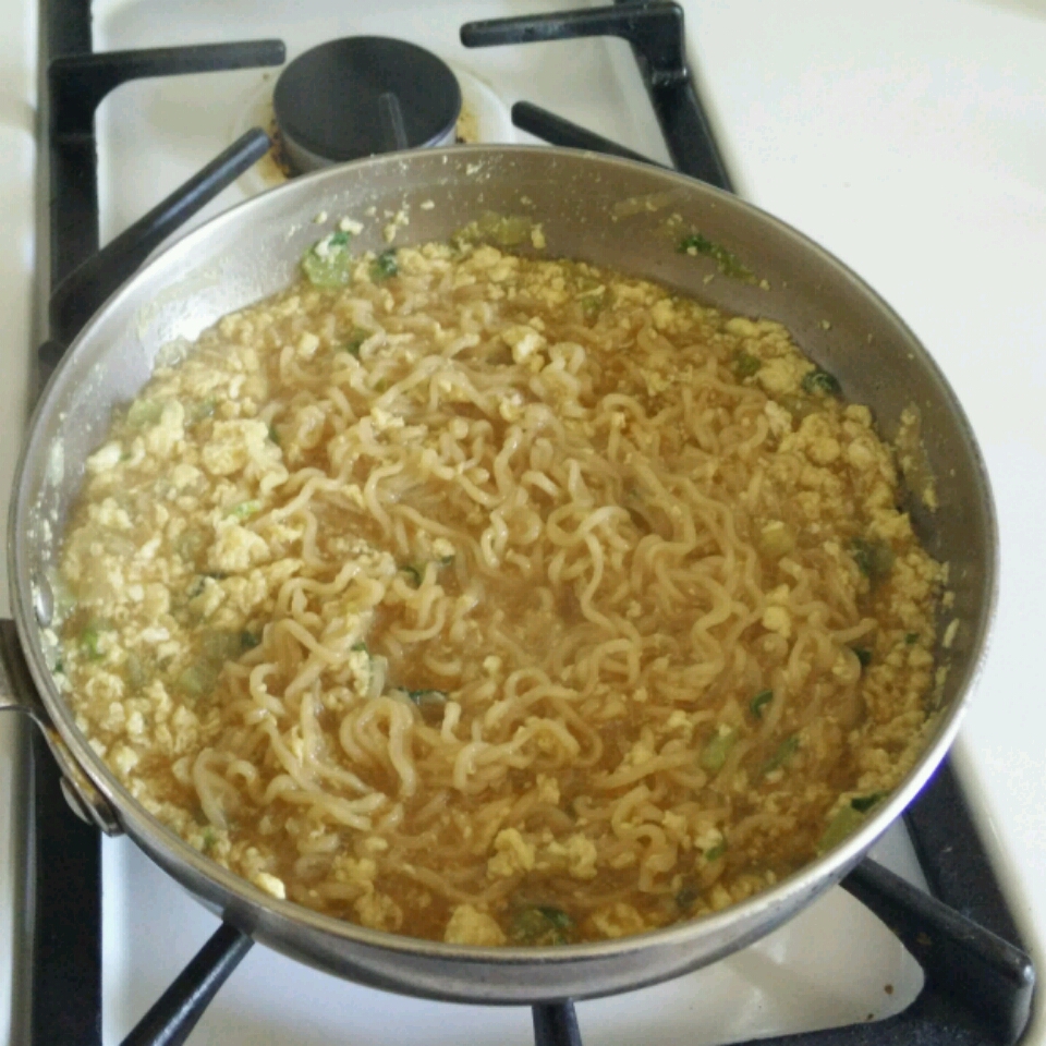 Low-Cholesterol Egg Drop Noodle Soup