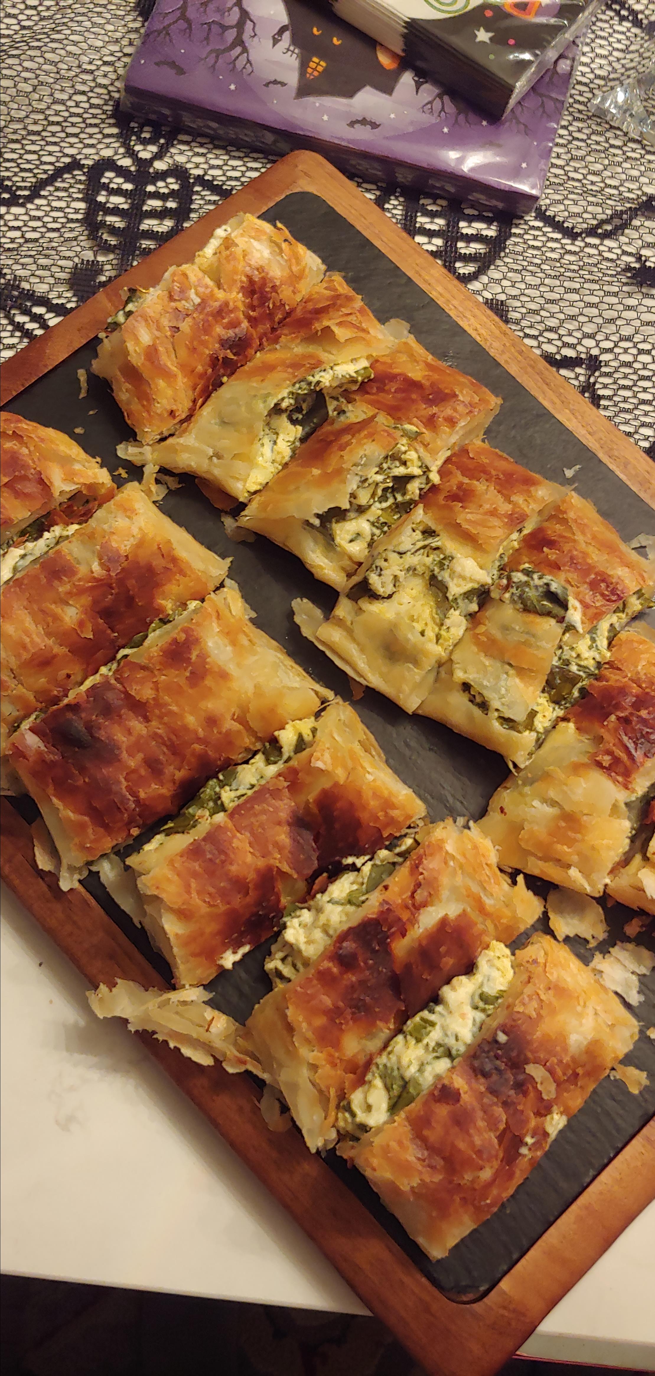 Make-Ahead Spinach Phyllo Roll-Ups from PHILADELPHIA®
