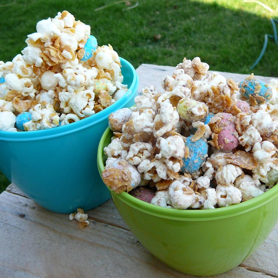 Malted White Chocolate Popcorn with Robin