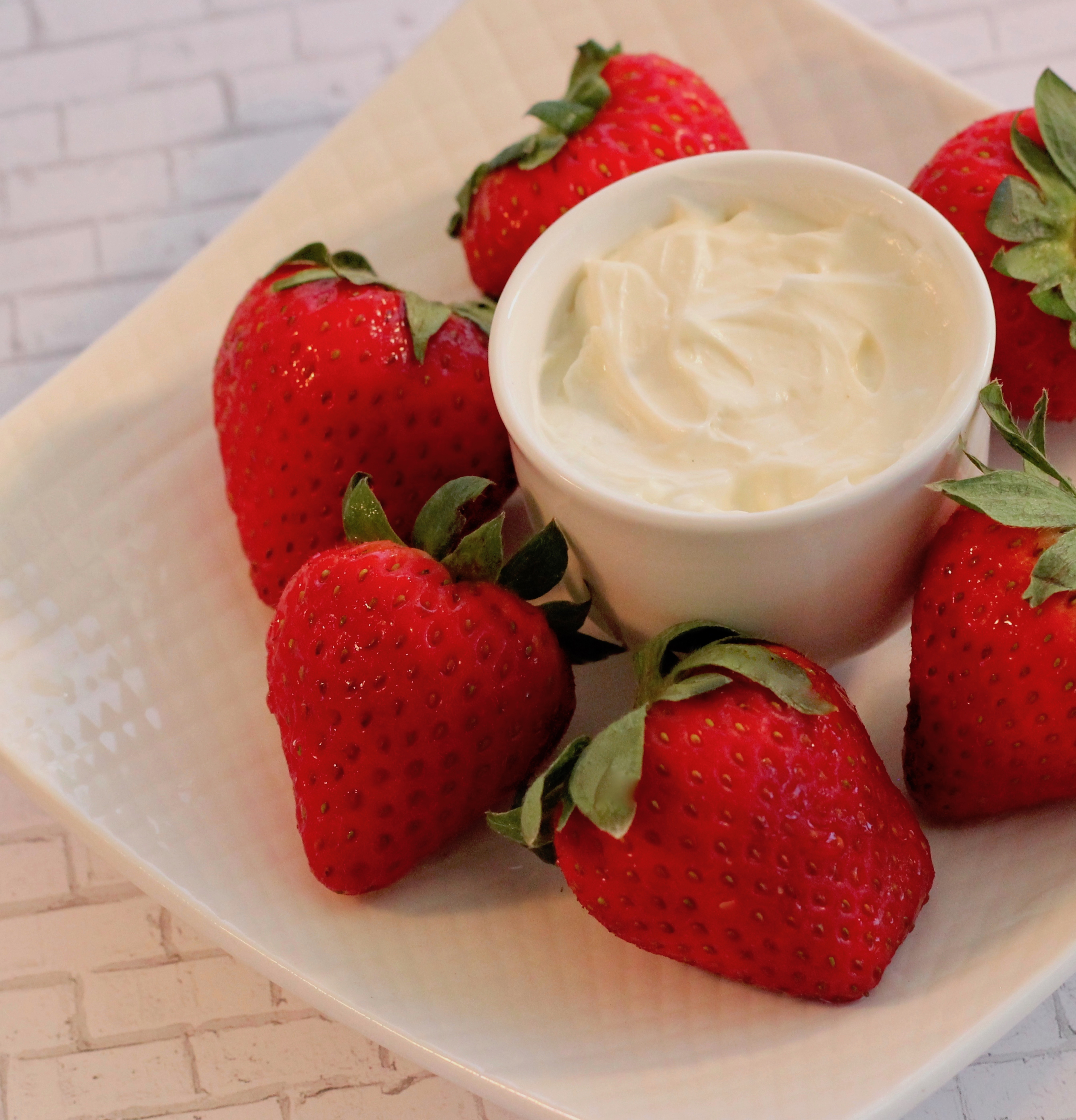 Marshmallow Dip for Strawberries