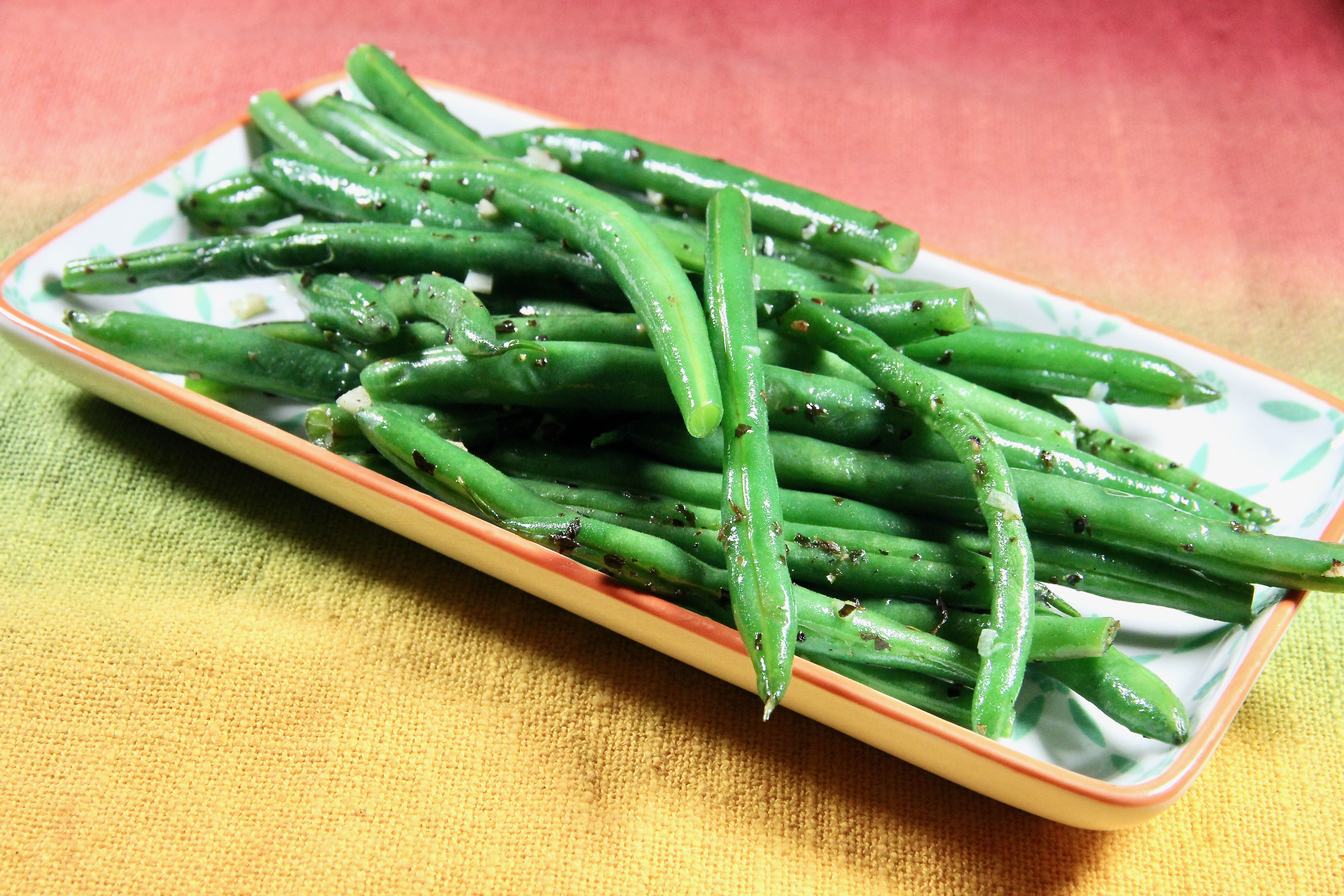 Microwave Garlic-and-Herb Green Beans