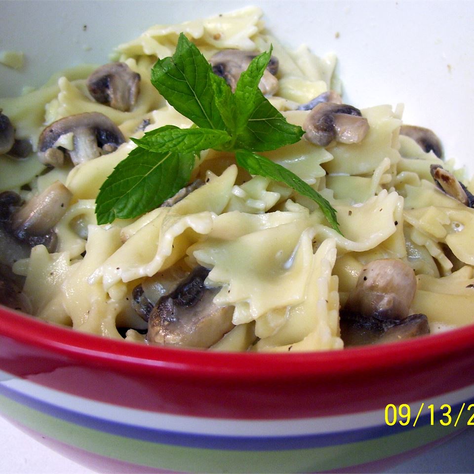 Mushroom Mint Pasta Salad