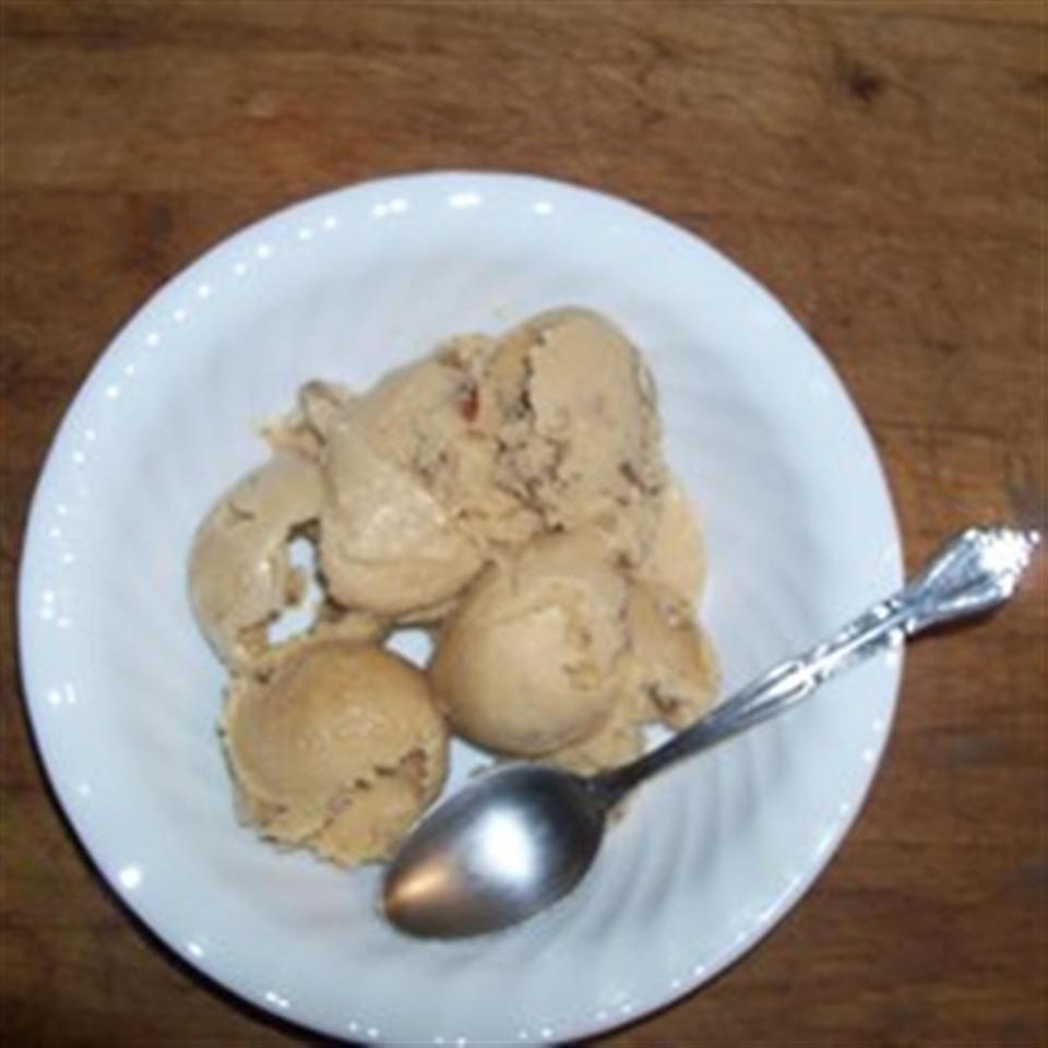 No-Cook, Homemade Butter Pecan Ice Cream