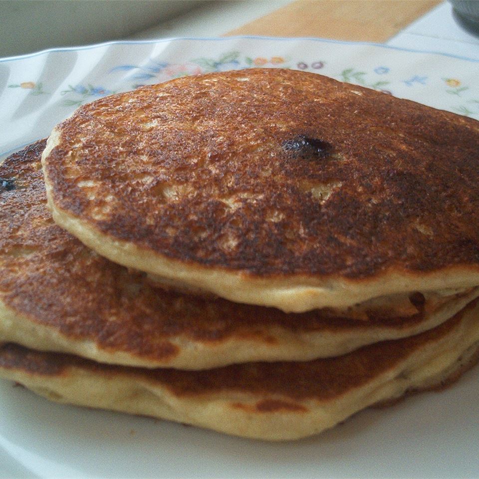 Oatmeal and Wheat Flour Blueberry Pancakes