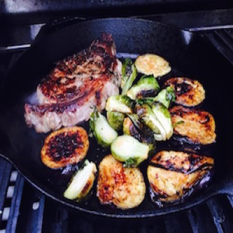 One-Pan Grilled Steak and Vegetables
